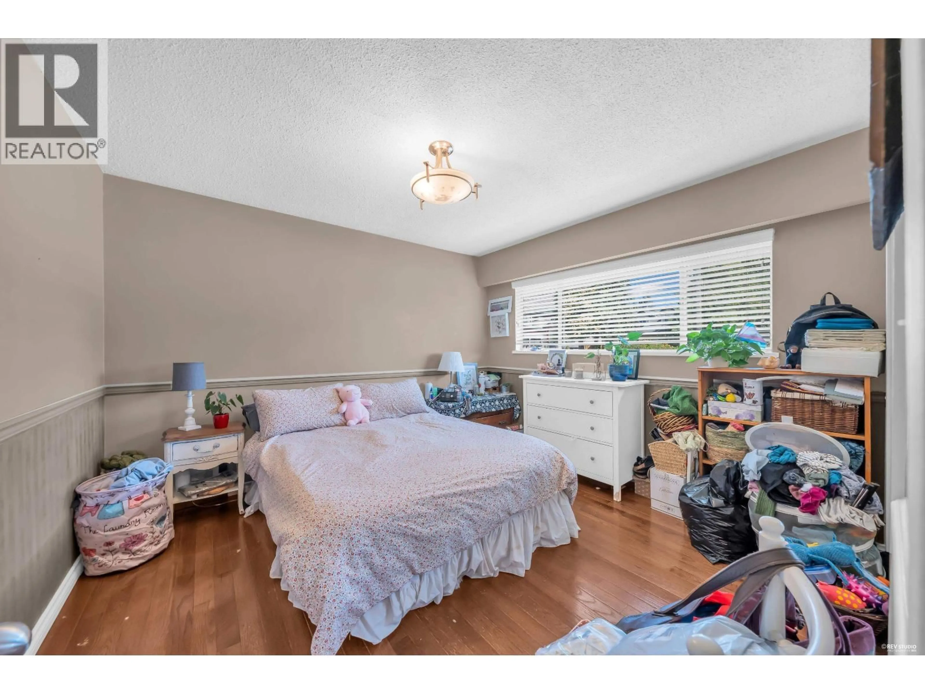 A pic of a room for 959 CAITHNESS CRESCENT, Port Moody British Columbia V3H1C7