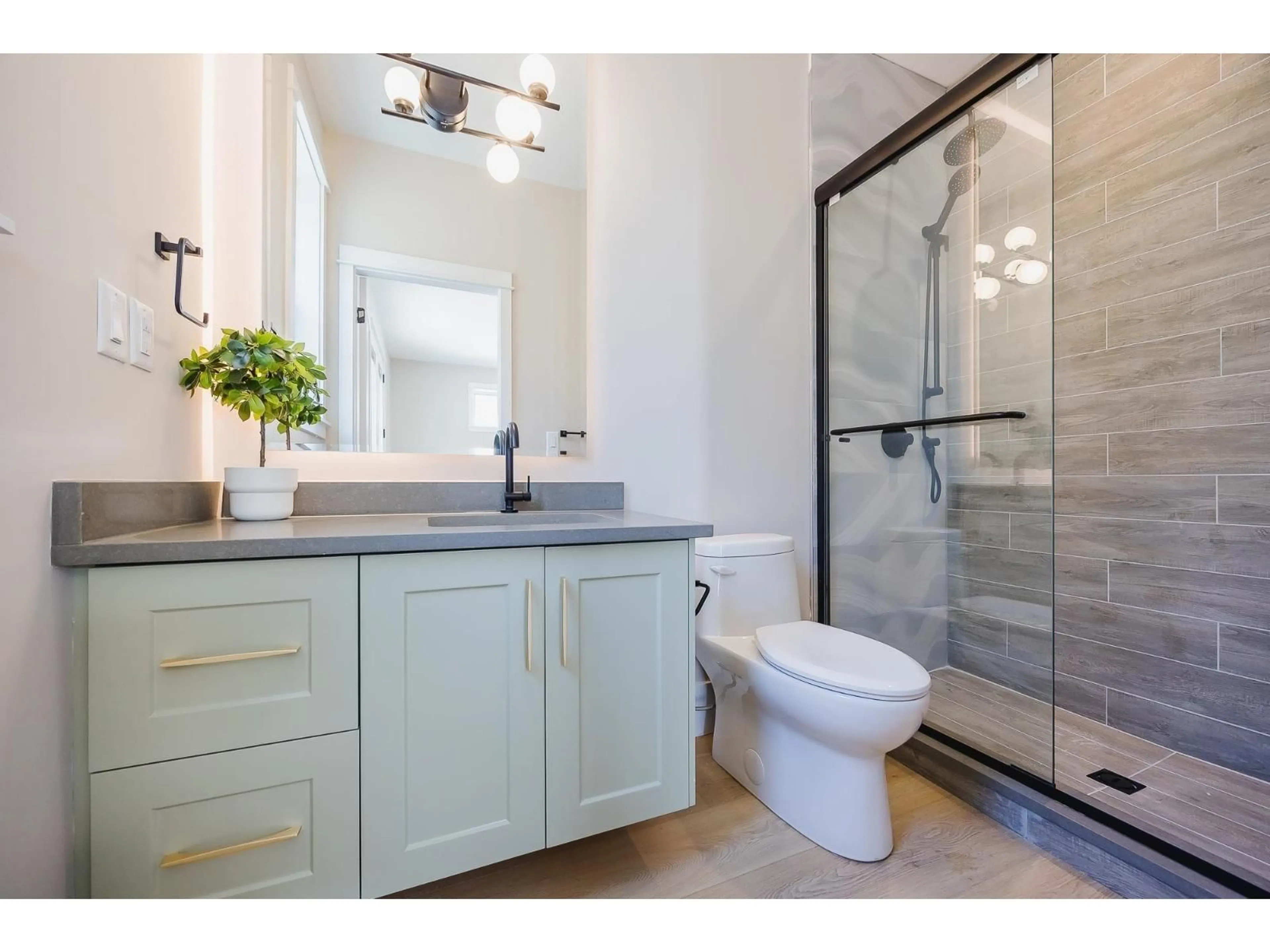 Contemporary bathroom, ceramic/tile floor for HG 184 - 71384 GROVE PLACE, Hope British Columbia V0X1L5