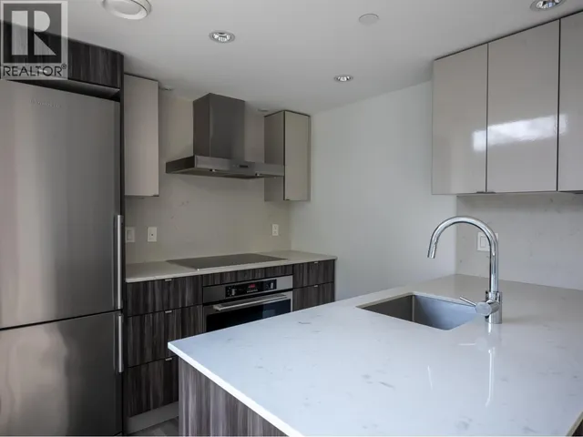 706 - 1788 COLUMBIA STREET, Vancouver 3
