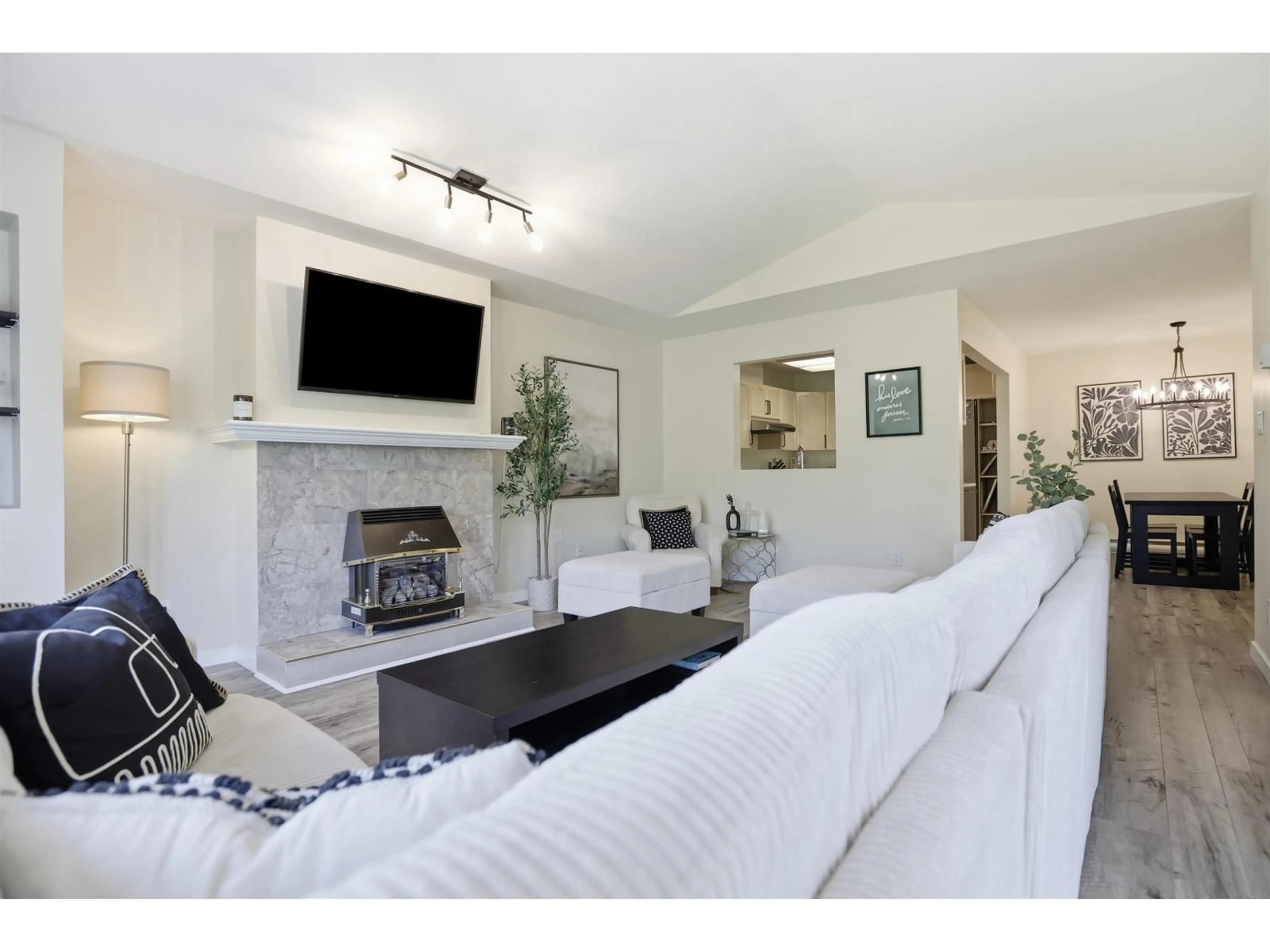 Living room with furniture, unknown for 304 - 6440 197 STREET, Langley British Columbia V2Y1H9