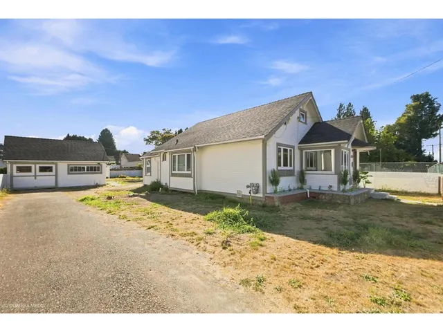 45720 PRINCESS AVENUE, Chilliwack 5