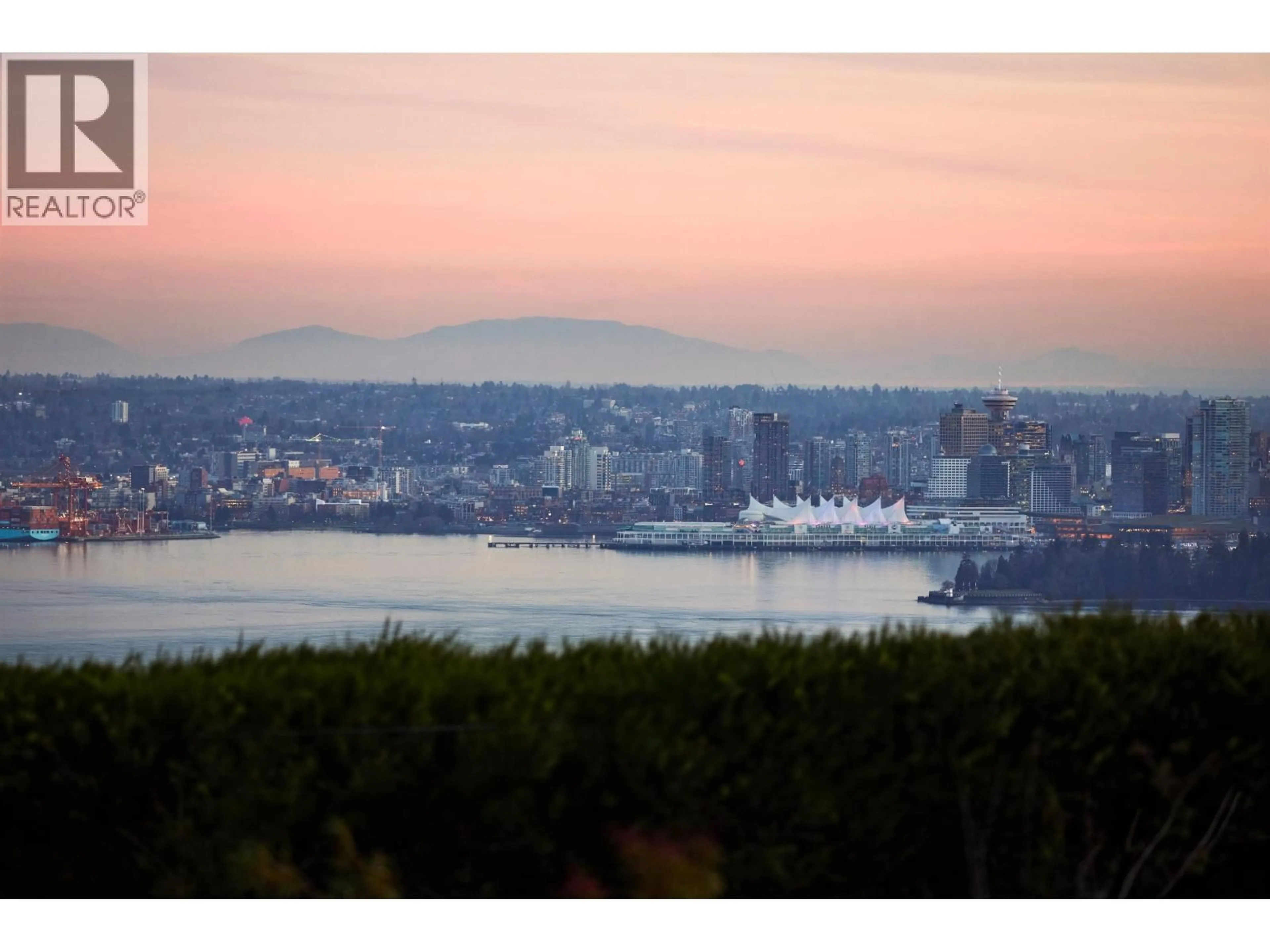 Blurry image for 875 EYREMOUNT DRIVE, West Vancouver British Columbia V7S2B2