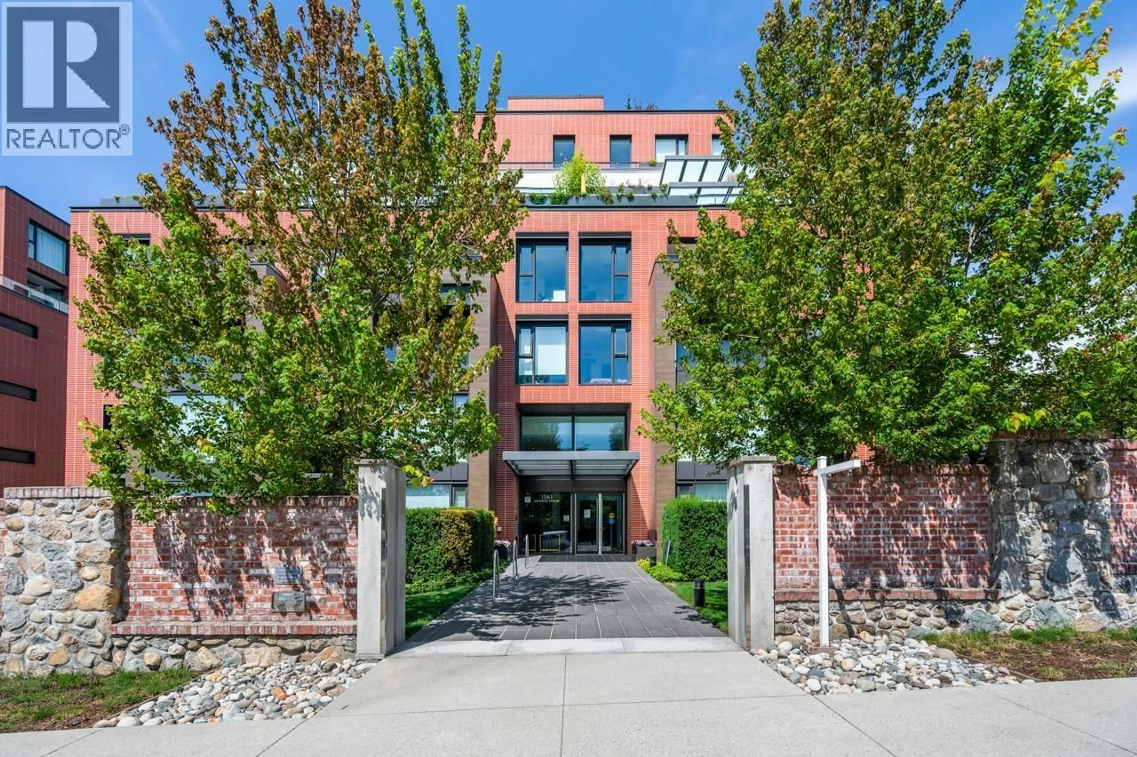 Unknown for 205 - 1561 57TH AVENUE, Vancouver British Columbia V6P0H5