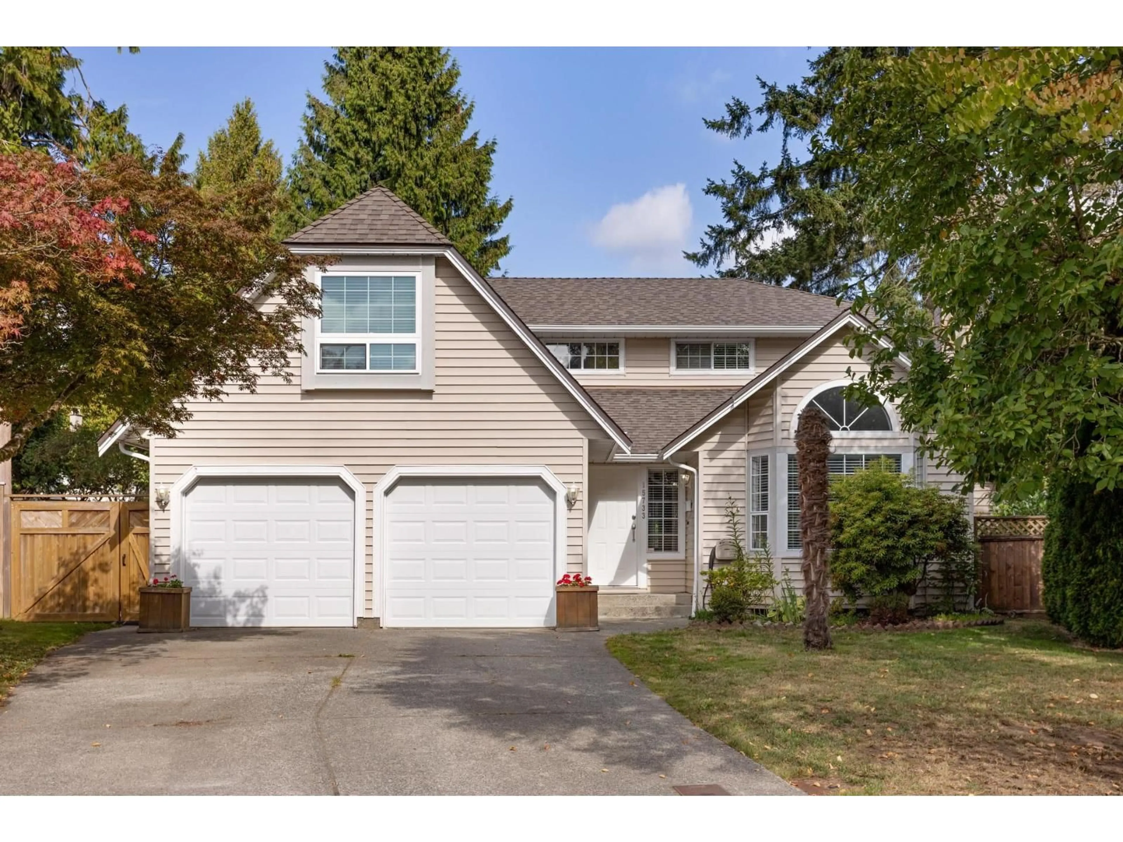 Home with vinyl exterior material, street for 15733 98A AVENUE, Surrey British Columbia V4N2V7