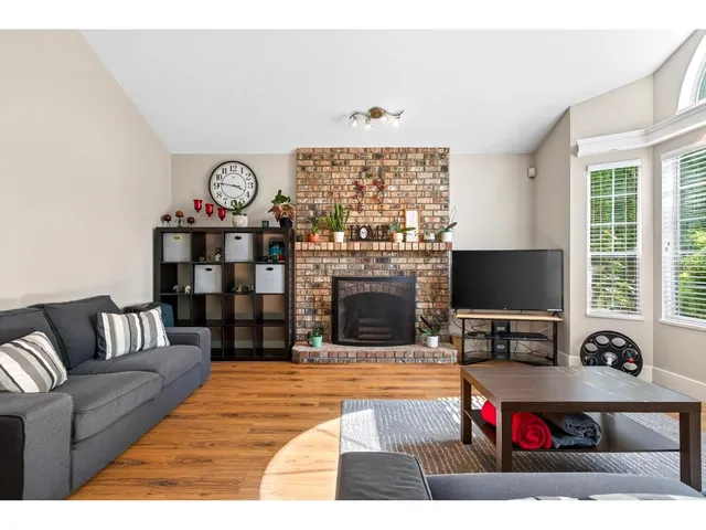 15733 98A AVENUE, Surrey 5
