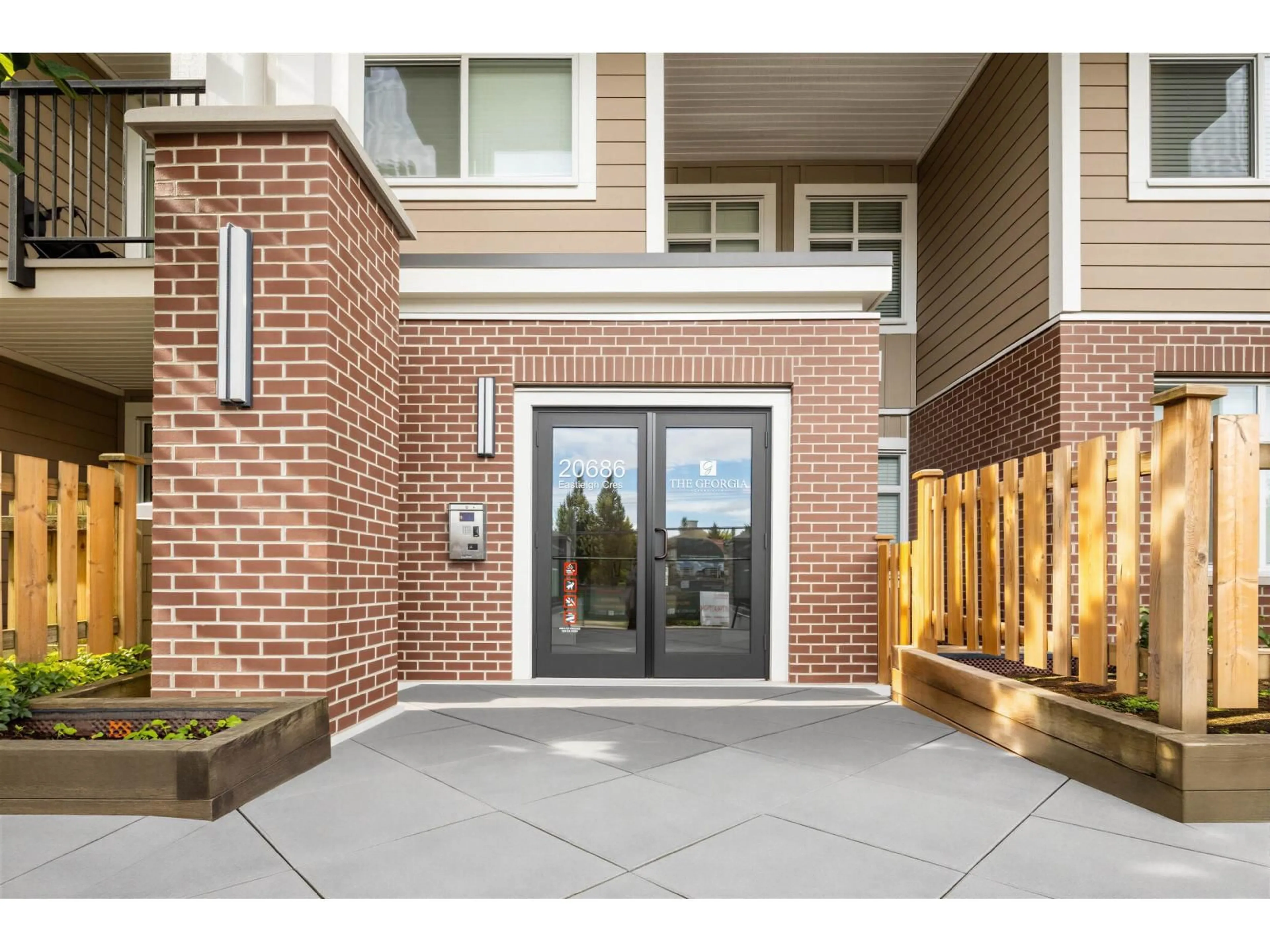Indoor entryway for 209 - 20686 EASTLEIGH CRESCENT, Langley British Columbia V3A0M4