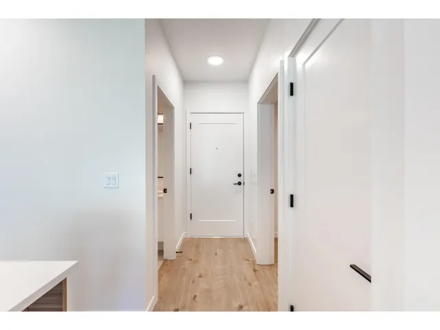 401 - 33920 BEST AVENUE, Mission 5