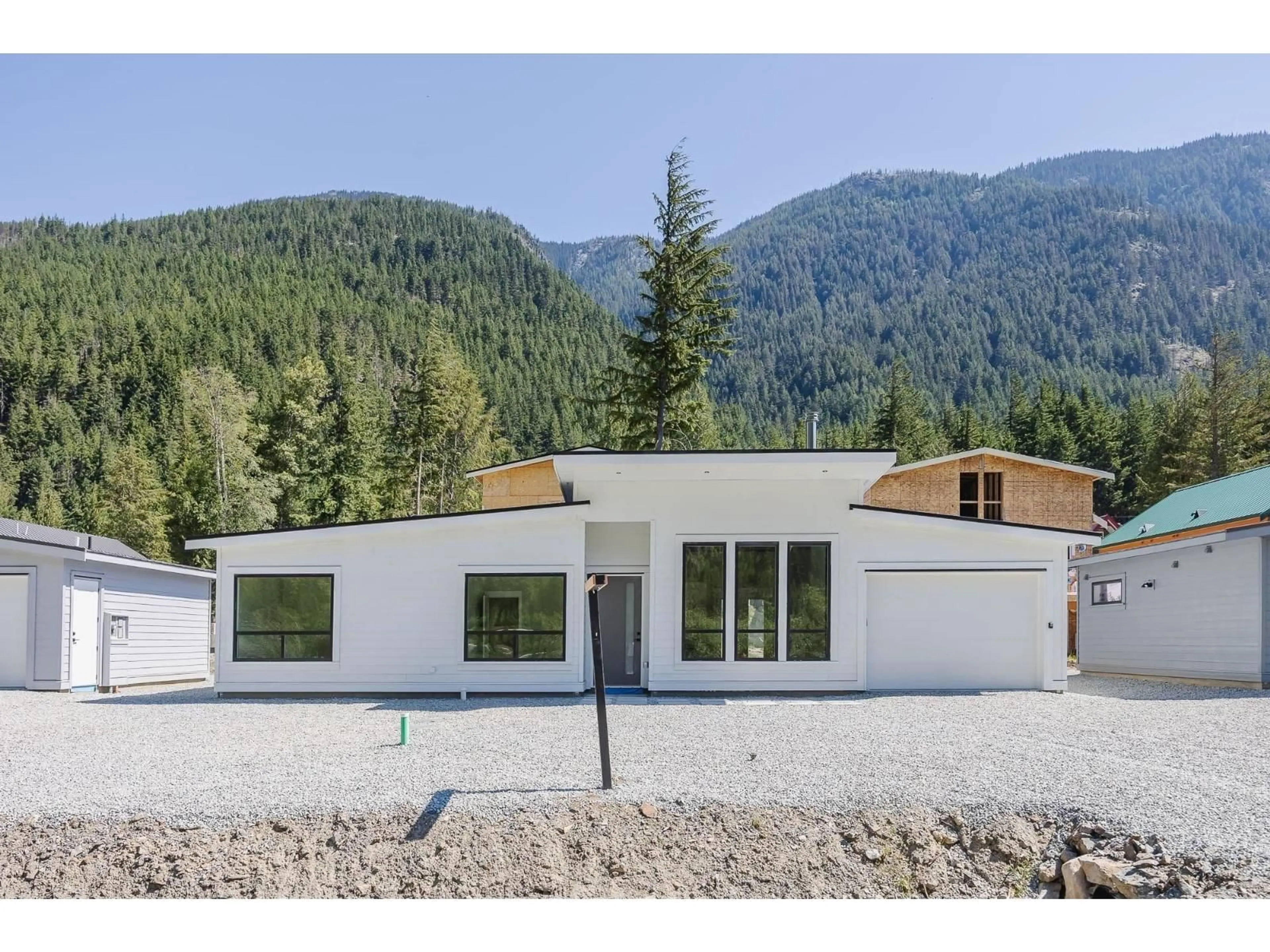 Home with vinyl exterior material, mountain view for HG 187 - 71358 GROVE PLACE, Hope British Columbia V0X1L5