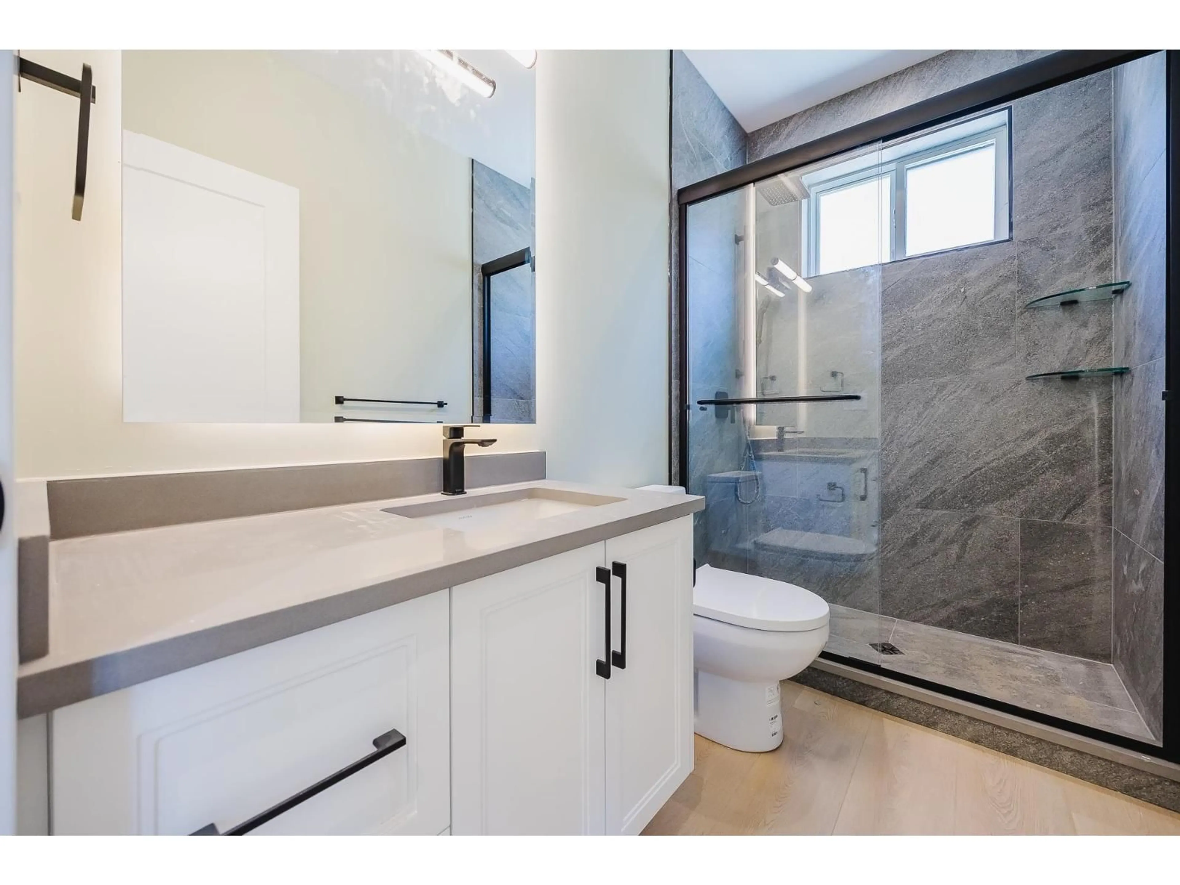 Contemporary bathroom, ceramic/tile floor for HG 187 - 71358 GROVE PLACE, Hope British Columbia V0X1L5