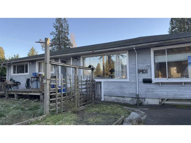 9401 DAWSON CRESCENT, Delta 3