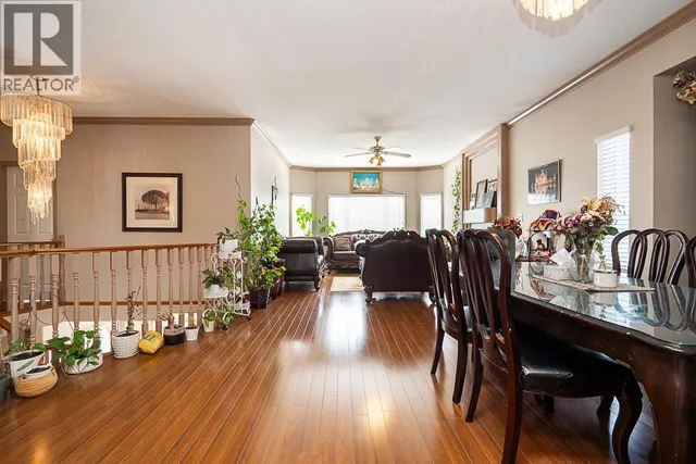 319 LAWRENCE STREET, New Westminster 3