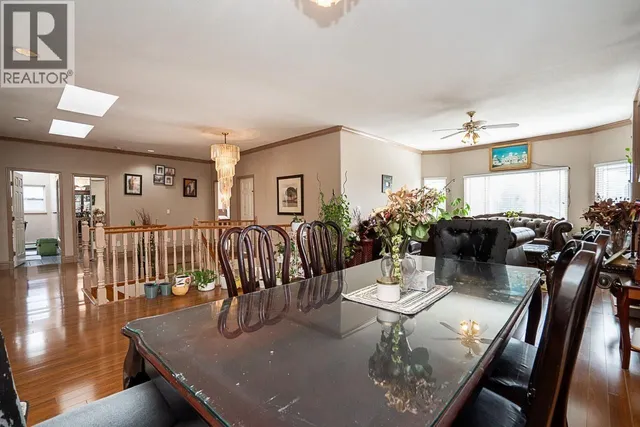 319 LAWRENCE STREET, New Westminster 5