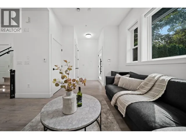 1131 23RD AVENUE, Vancouver 5