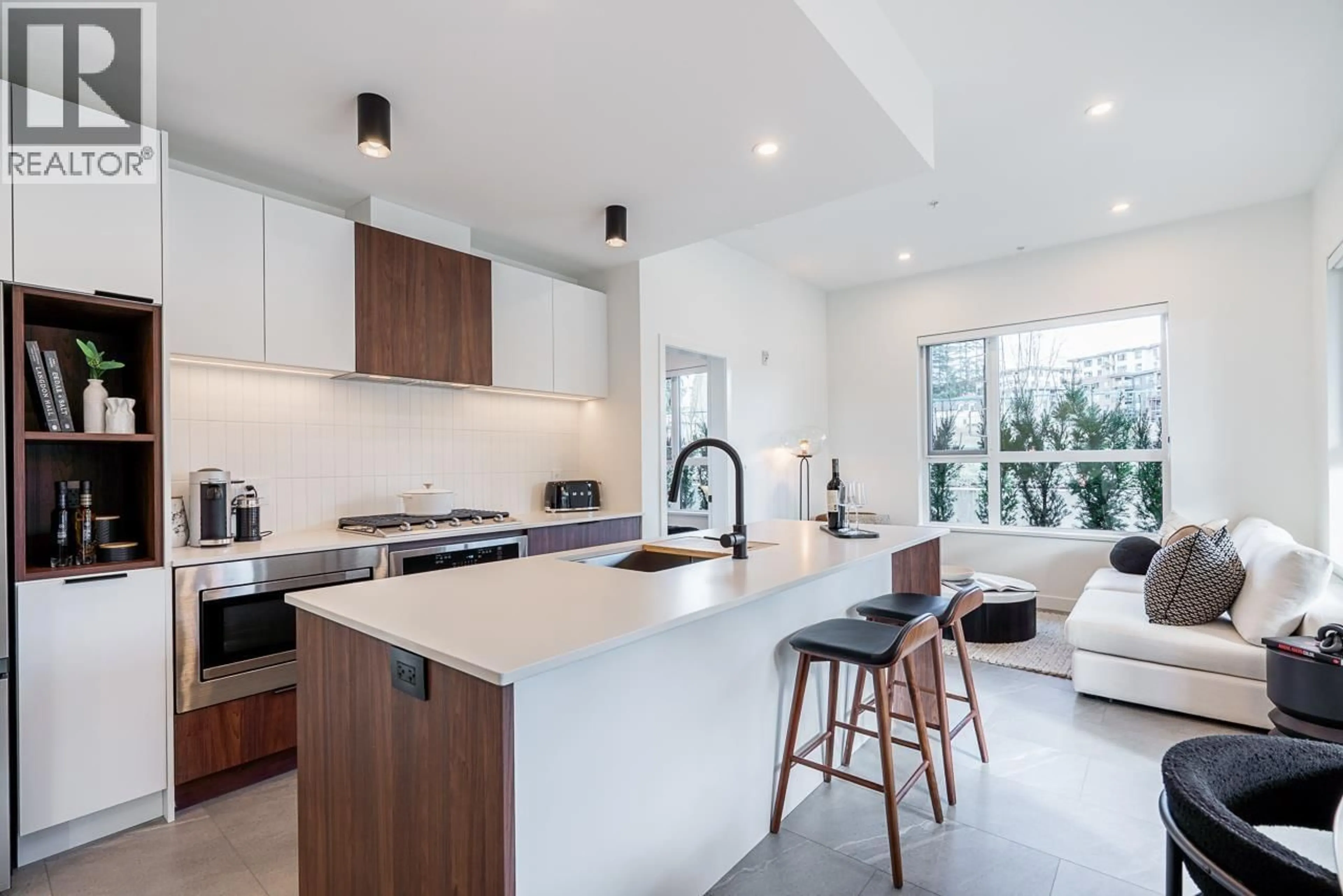 Open concept kitchen, ceramic/tile floor for 110 - 623 KEMSLEY AVENUE, Coquitlam British Columbia V3J0L8