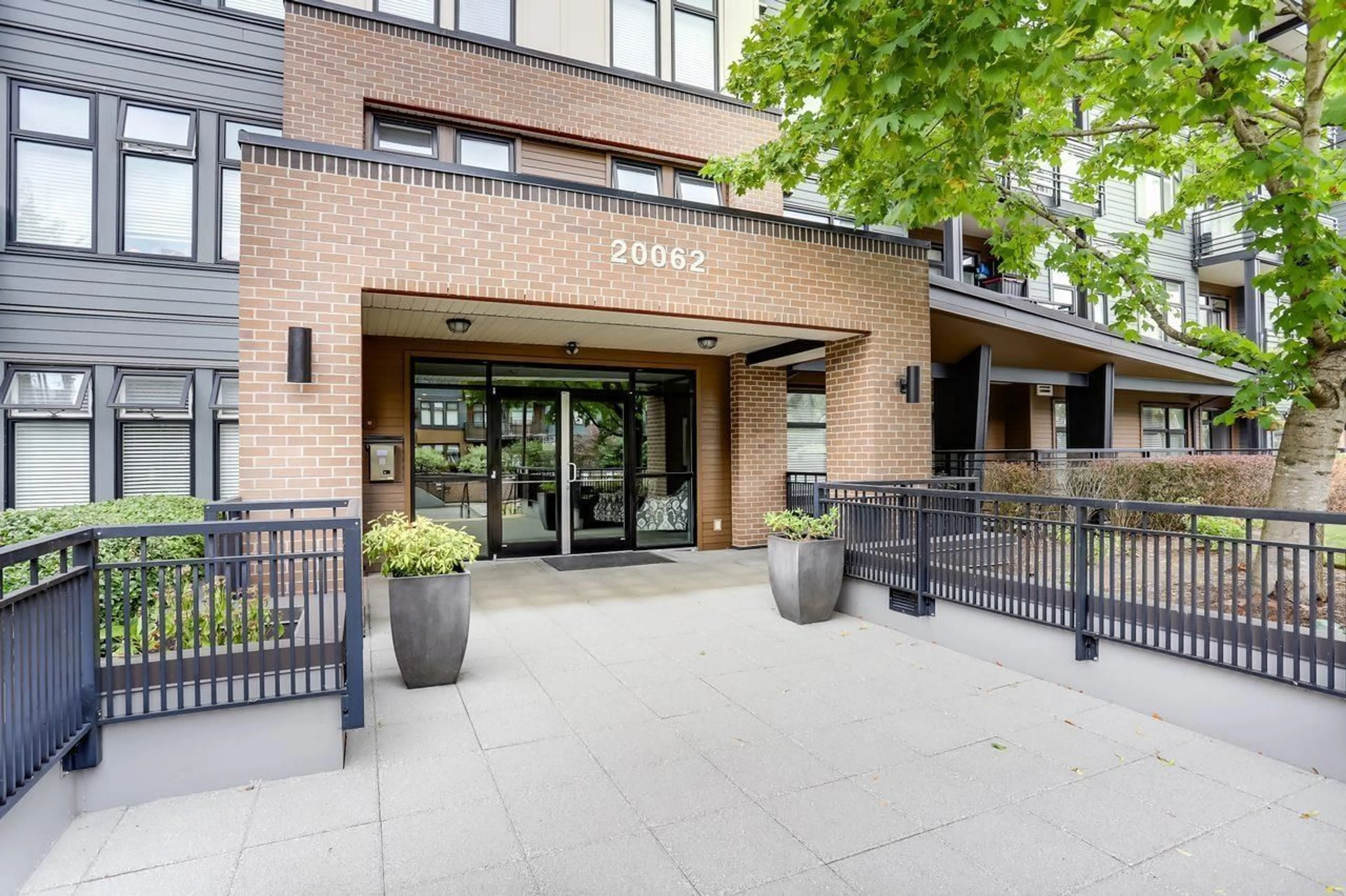 Unknown for 408 - 20062 FRASER HIGHWAY, Langley British Columbia V3A0E6