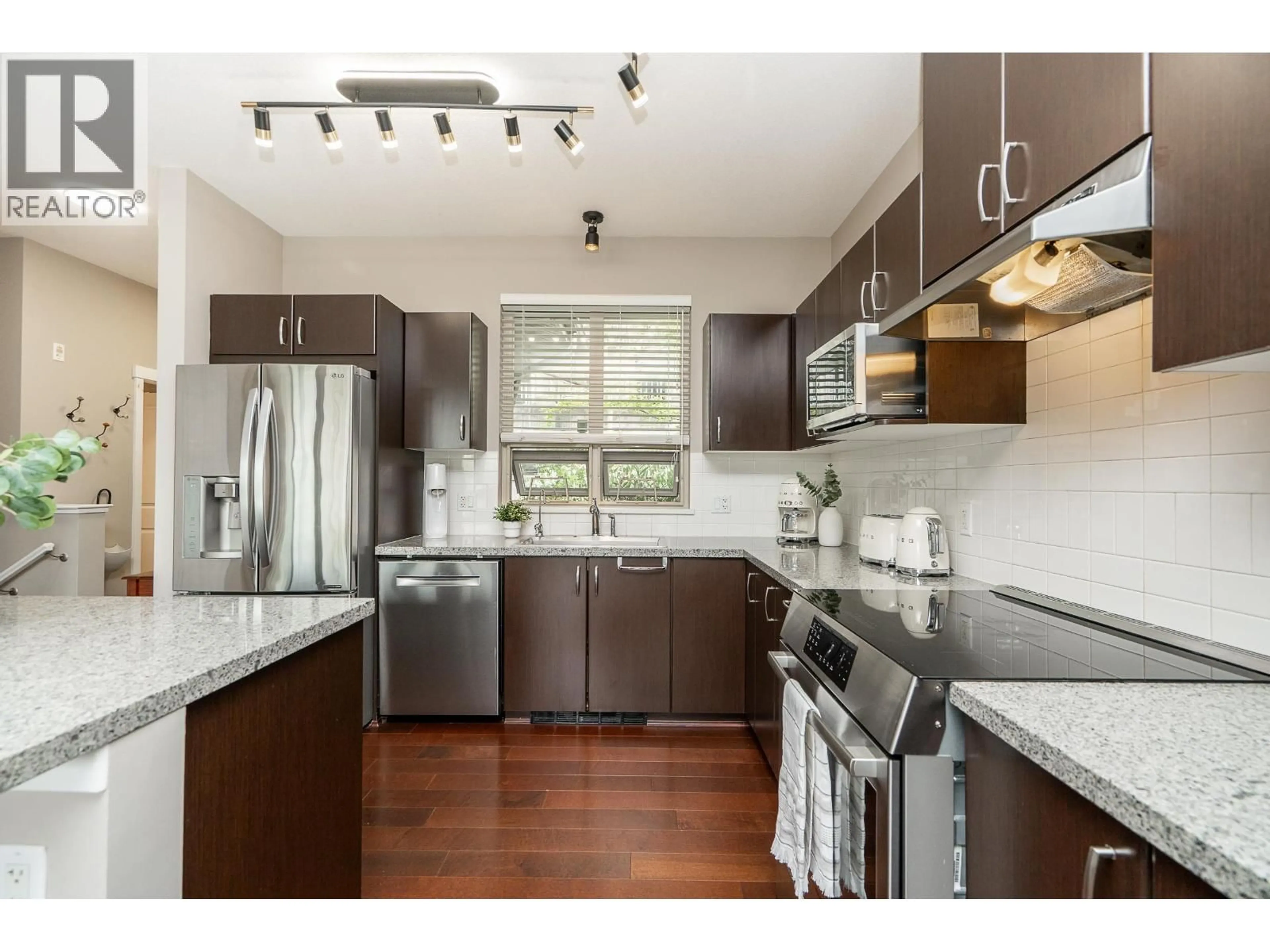Open concept kitchen, unknown for 6 - 3138 DAYANEE SPRINGS BOULEVARD, Coquitlam British Columbia V3E0B6