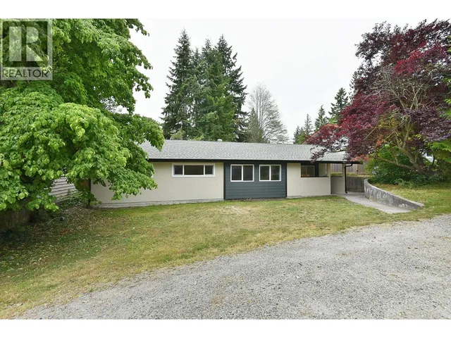 5787 EBBTIDE STREET, Sechelt 3
