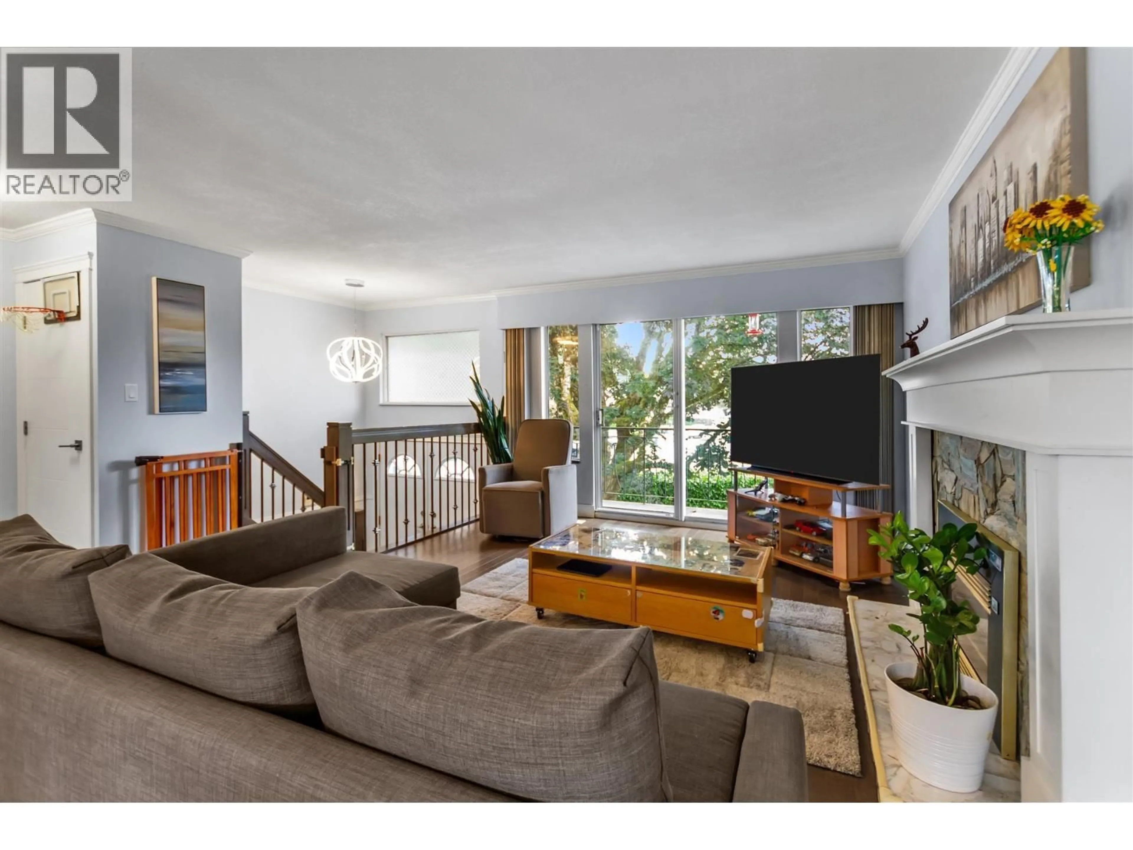 Living room with furniture, unknown for 3546 FLINT STREET, Port Coquitlam British Columbia V3B4J6