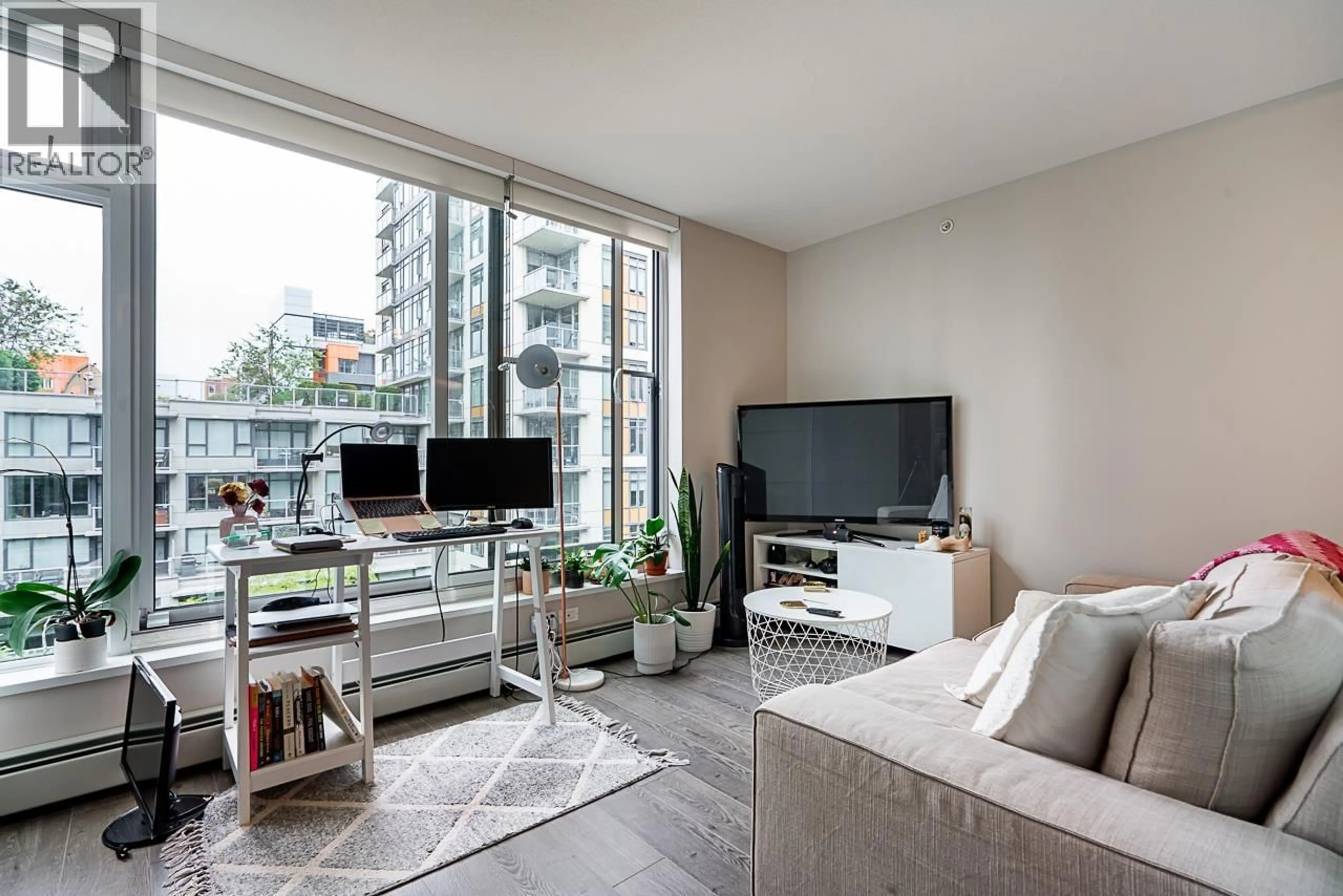 Living room with furniture, unknown for 524 - 1783 MANITOBA STREET, Vancouver British Columbia V5Y0K1