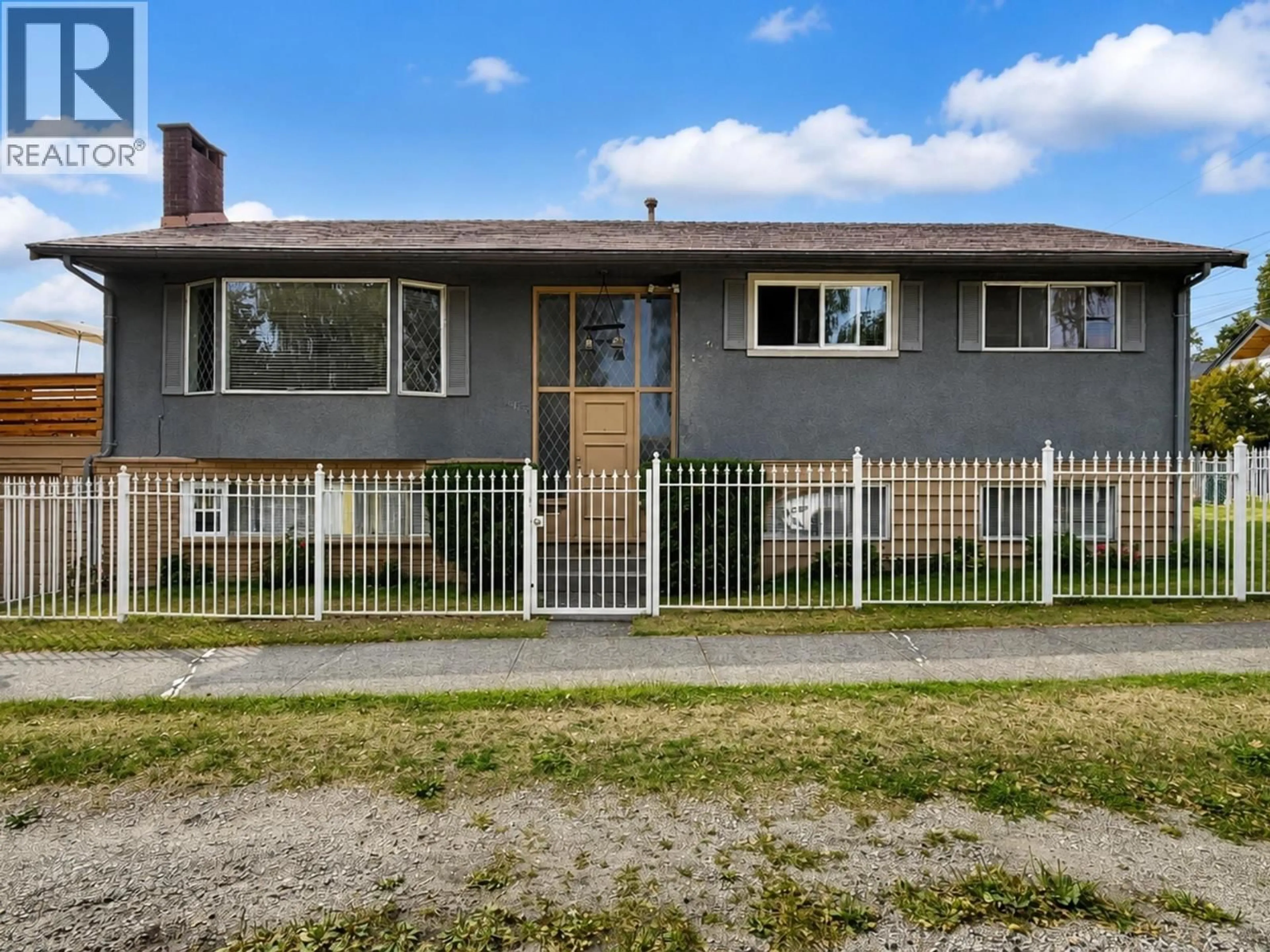 Unknown for 6175 QUEBEC STREET, Vancouver British Columbia V5W2P6