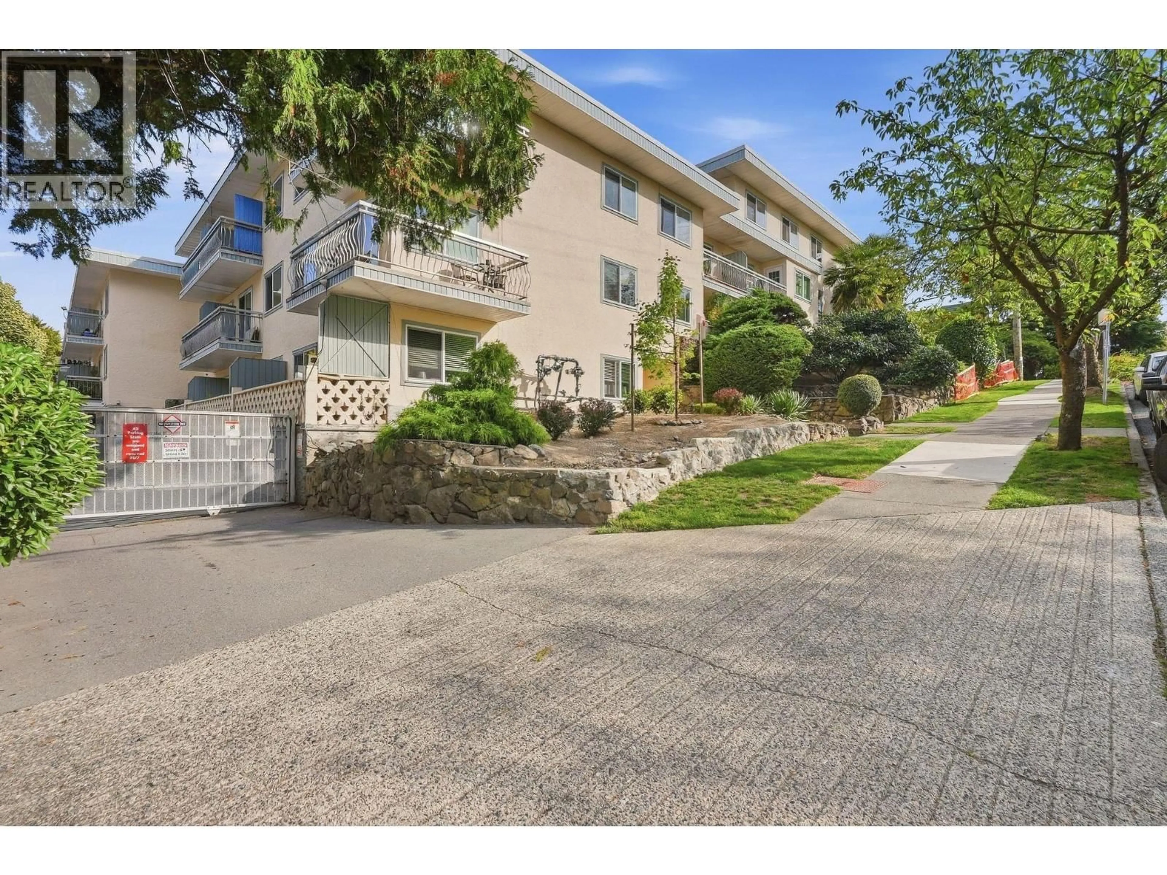 A pic from outside/outdoor area/front of a property/back of a property/a pic from drone, street for 229 - 711 6TH AVENUE, Vancouver British Columbia V5T1L7