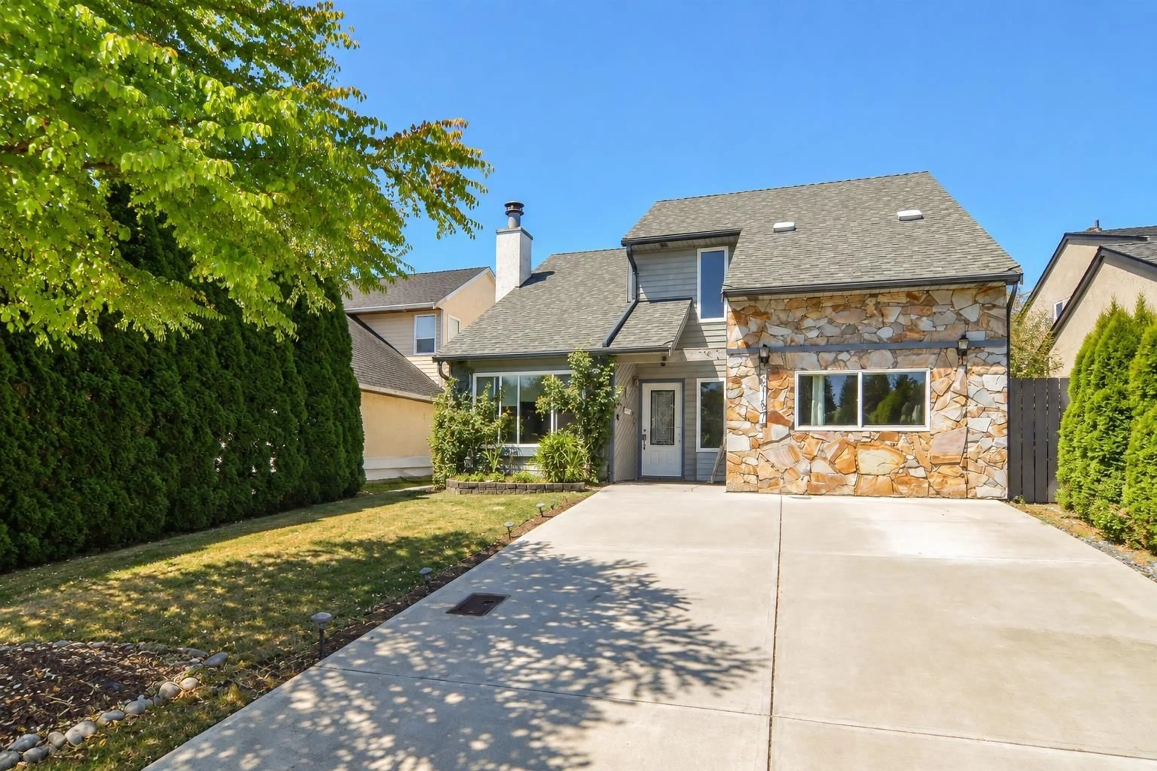 Home with brick exterior material, street for 6187 194 STREET, Surrey British Columbia V3S7L4