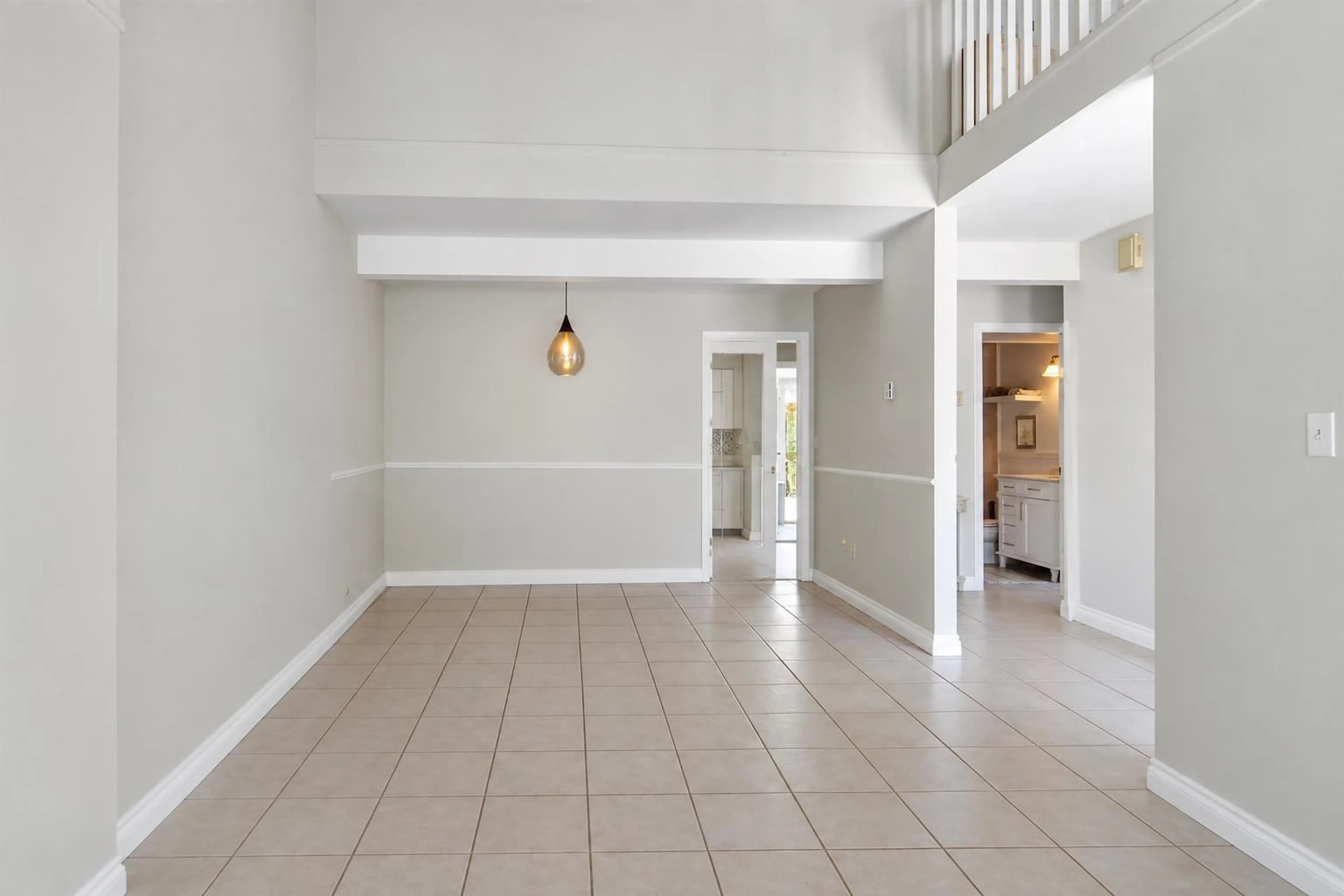 Indoor foyer for 6187 194 STREET, Surrey British Columbia V3S7L4