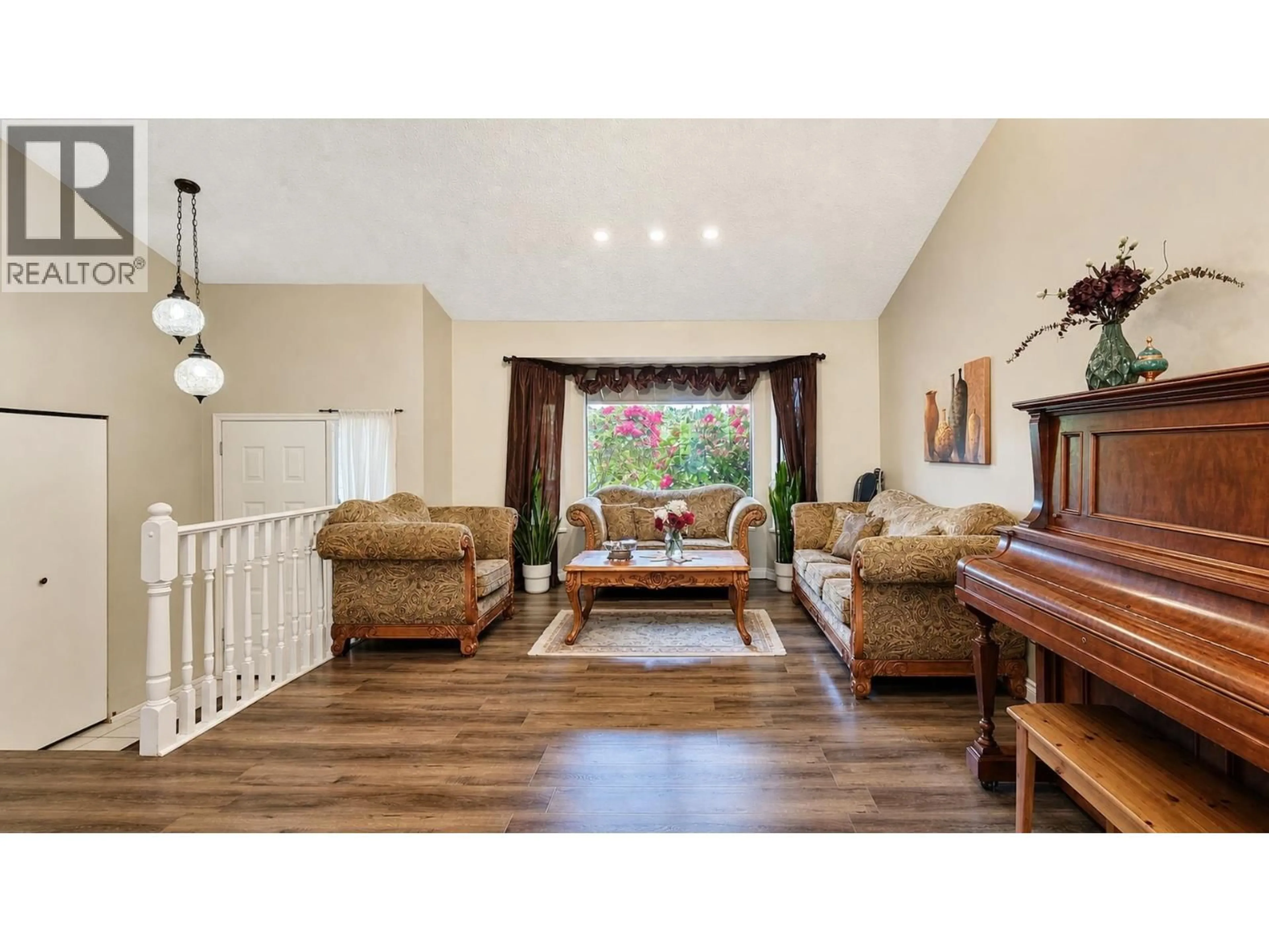 Living room with furniture, wood/laminate floor for 2961 WALTON AVENUE, Coquitlam British Columbia V3B6N1