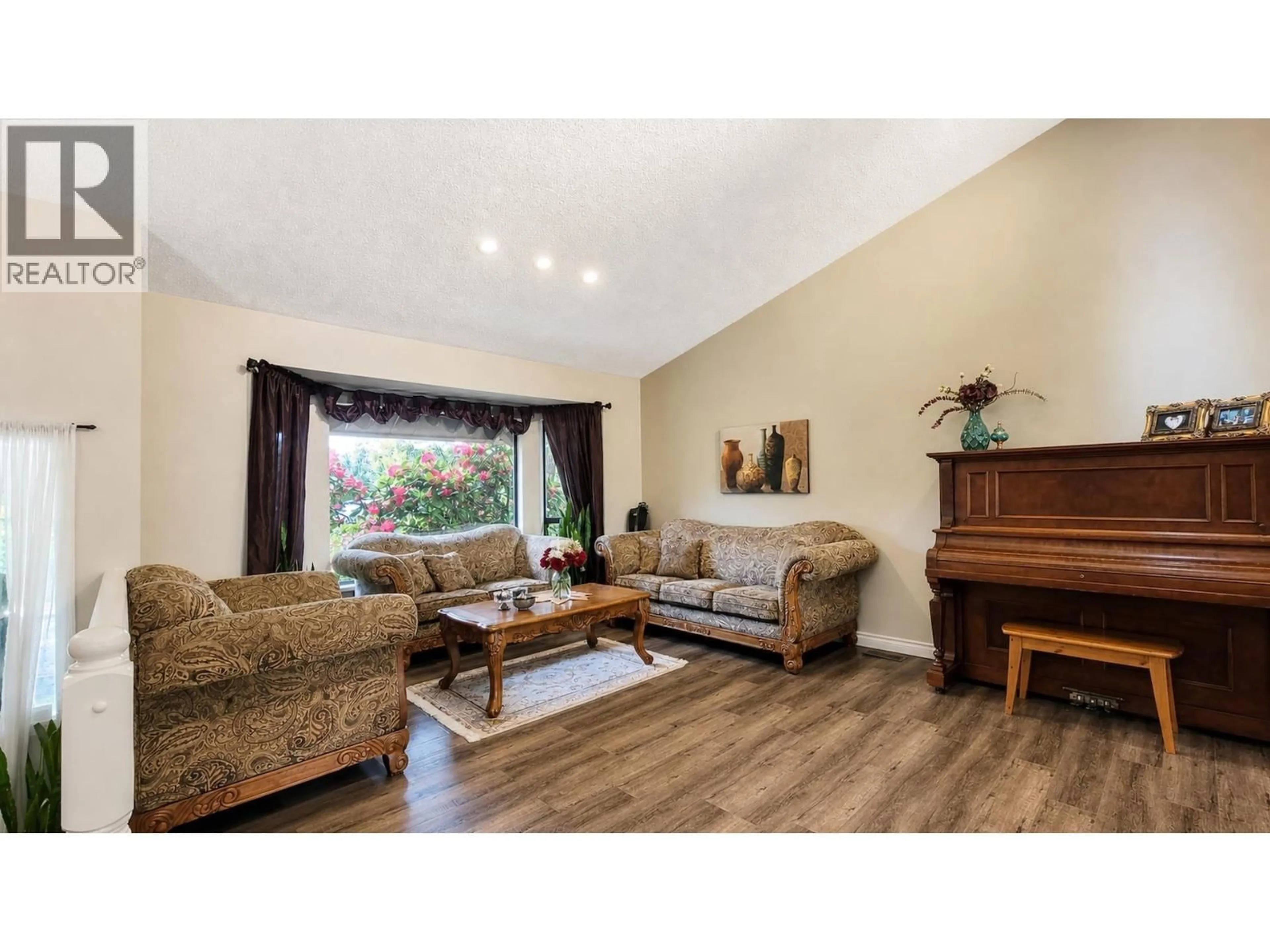 Living room with furniture, wood/laminate floor for 2961 WALTON AVENUE, Coquitlam British Columbia V3B6N1