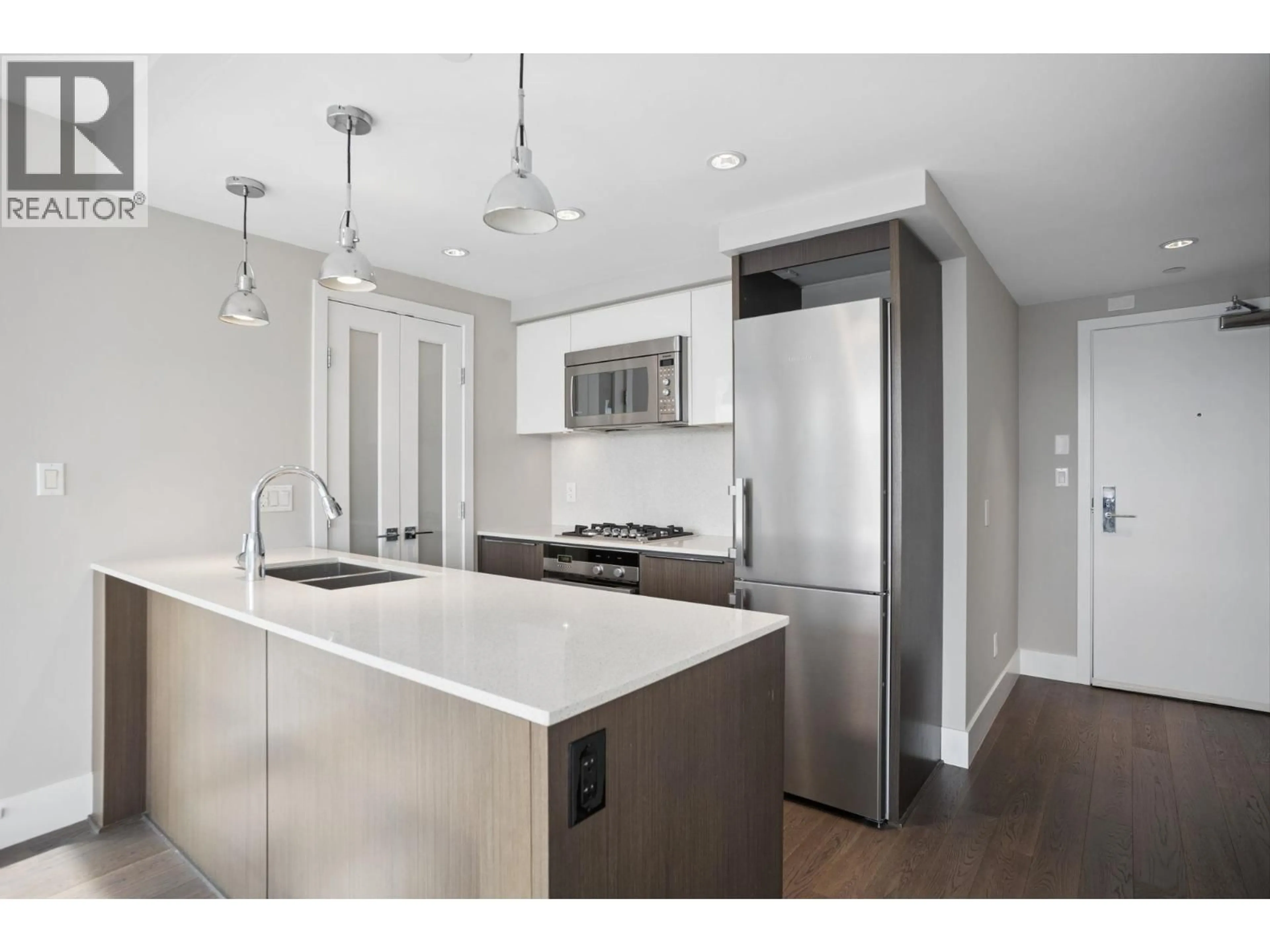 Open concept kitchen, unknown for 906 - 538 7TH AVENUE, Vancouver British Columbia V5Z1B3