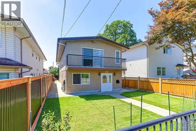 2142 GRANT AVENUE, Port Coquitlam 3