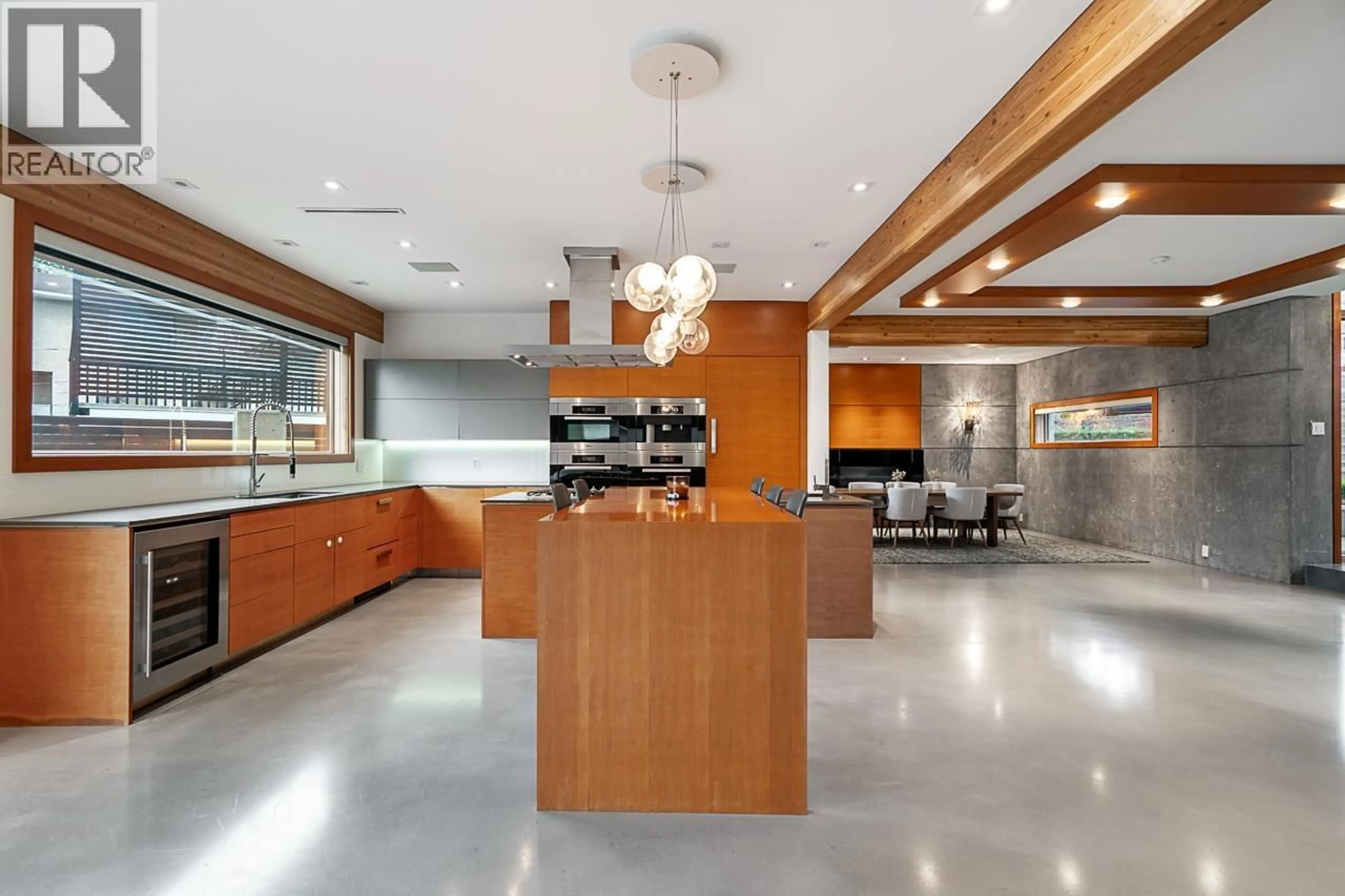 Open concept kitchen, unknown for 7317 BARNET ROAD, Burnaby British Columbia V5A1E5