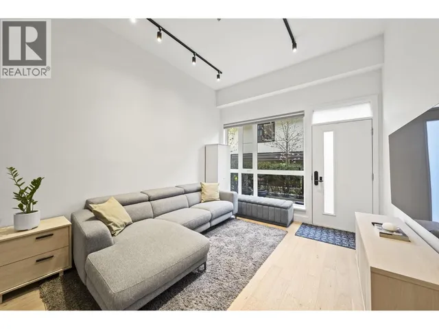 3958 DUMFRIES STREET, Vancouver 3