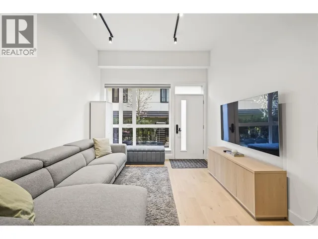 3958 DUMFRIES STREET, Vancouver 4