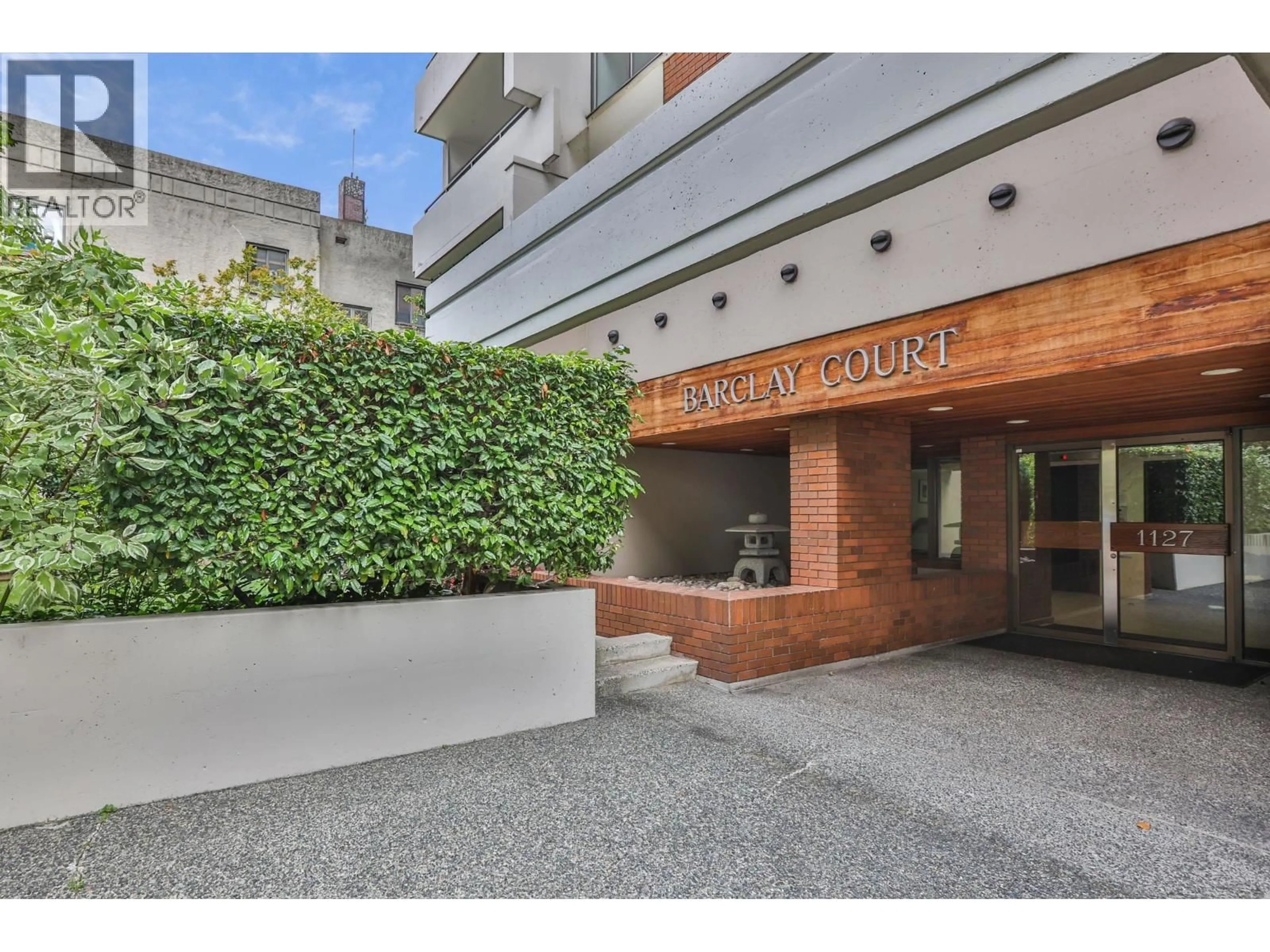 Indoor foyer for 1102 - 1127 BARCLAY STREET, Vancouver British Columbia V6E4C6