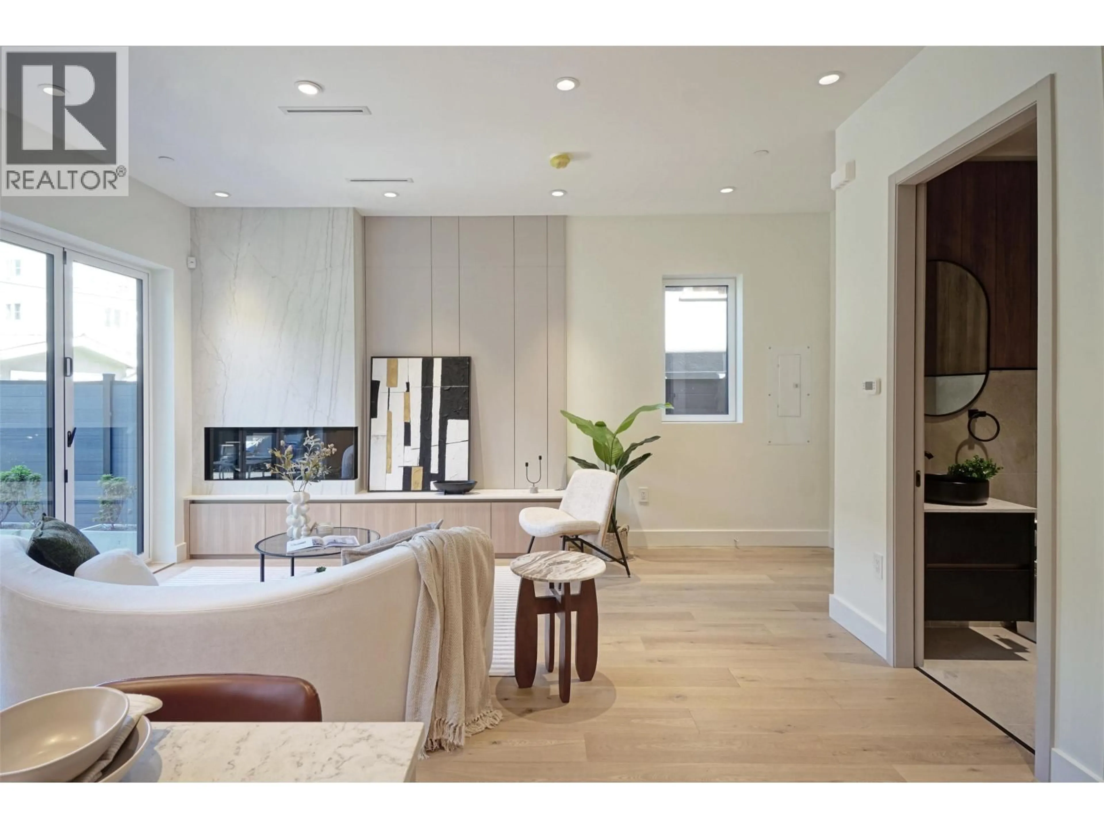 Open concept kitchen, unknown for 2 - 3315 10TH STREET, Vancouver British Columbia V6R2E5