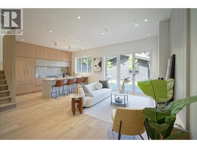 2 - 3315 10TH STREET, Vancouver 3