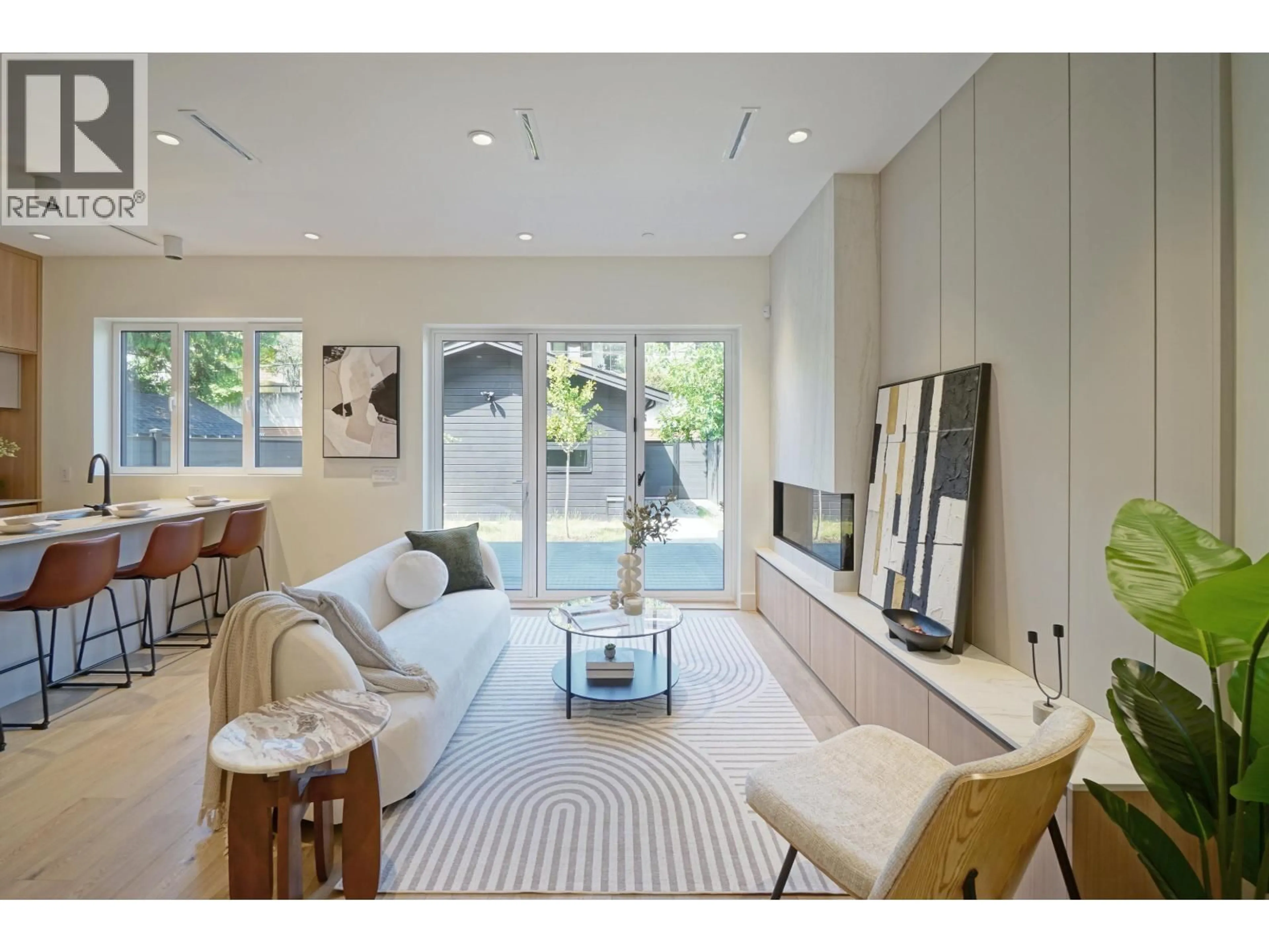 Living room with furniture, unknown for 2 - 3315 10TH STREET, Vancouver British Columbia V6R2E5