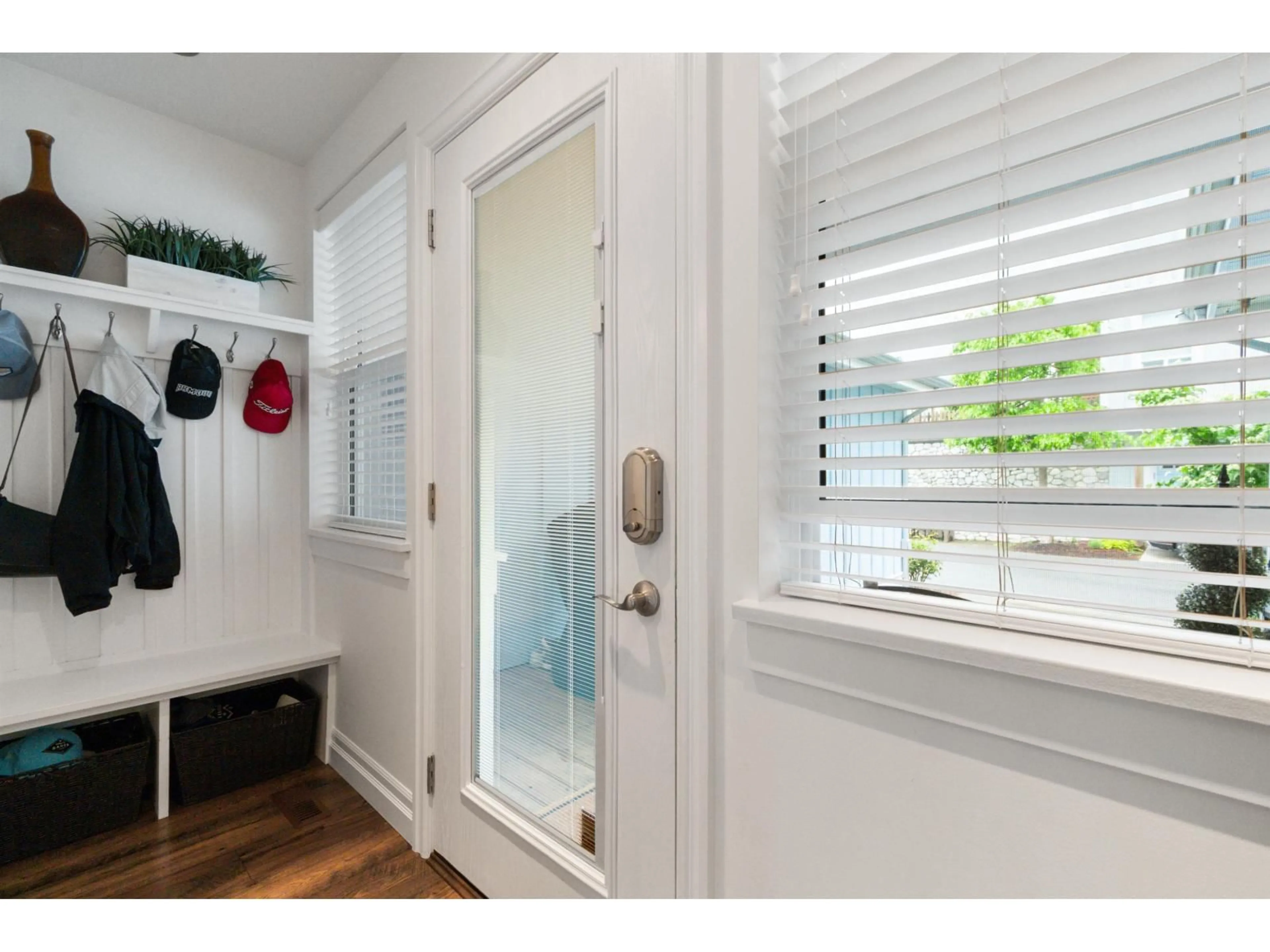 Indoor entryway for 2 - 44849 ANGLERS BOULEVARD, Chilliwack British Columbia V2R0Y4