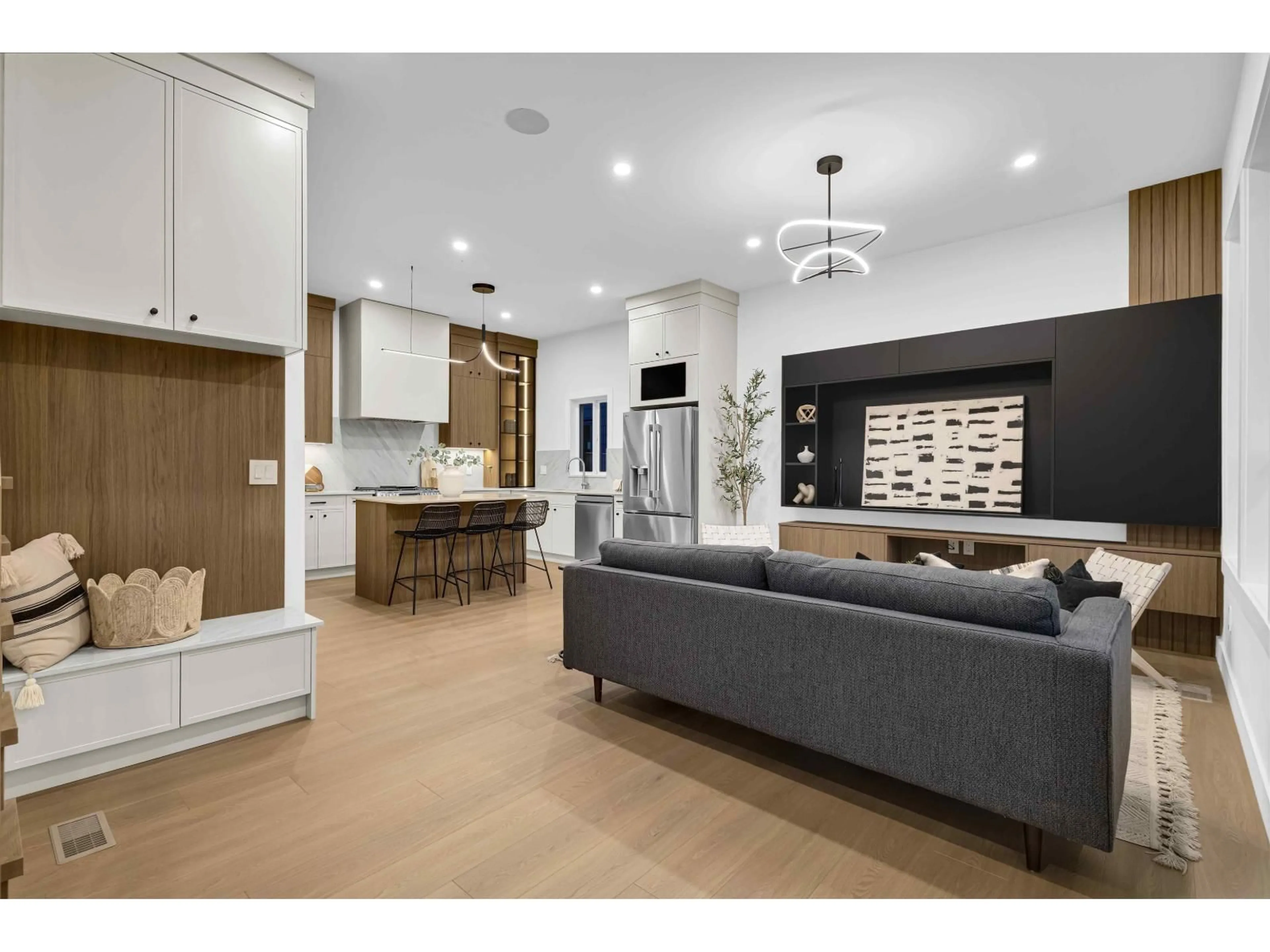 Open concept kitchen, unknown for 102 - 6356 138 STREET, Surrey British Columbia V3X1E6