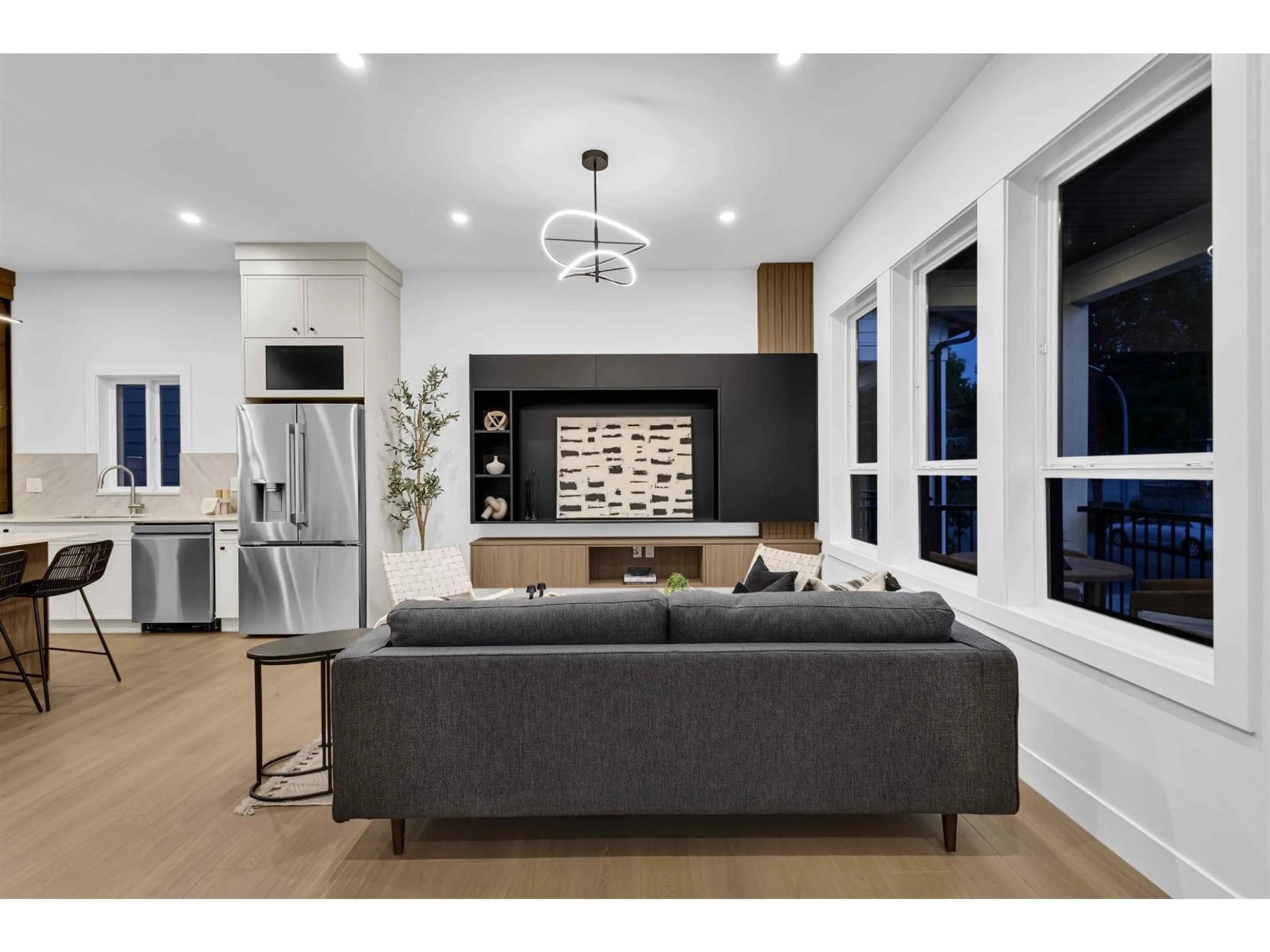 Living room with furniture, unknown for 102 - 6356 138 STREET, Surrey British Columbia V3X1E6