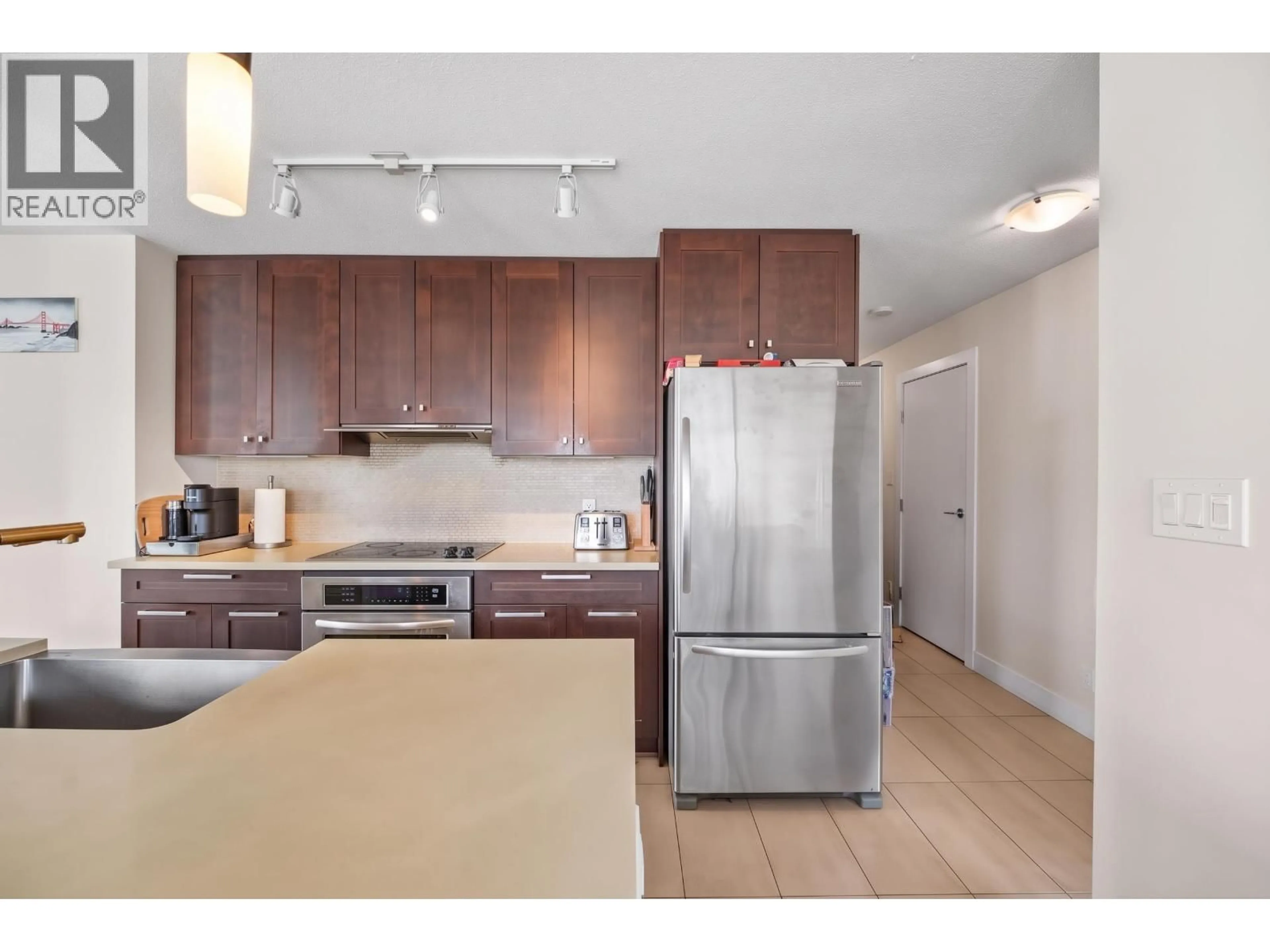 Standard kitchen, unknown for 1901 - 888 HOMER STREET, Vancouver British Columbia V6B0H7