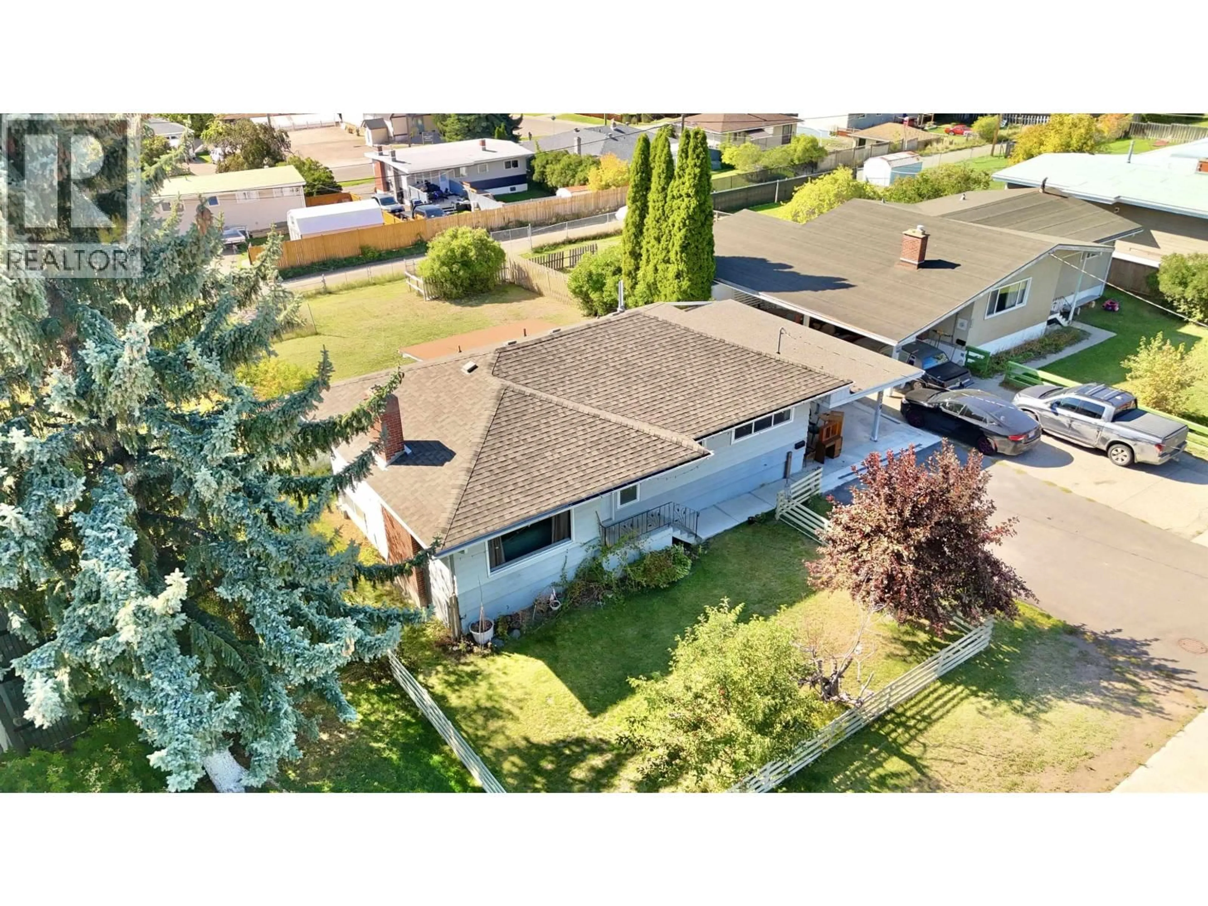 A pic from outside/outdoor area/front of a property/back of a property/a pic from drone, street for 339 NINTH AVENUE, Williams Lake British Columbia V2G2K3