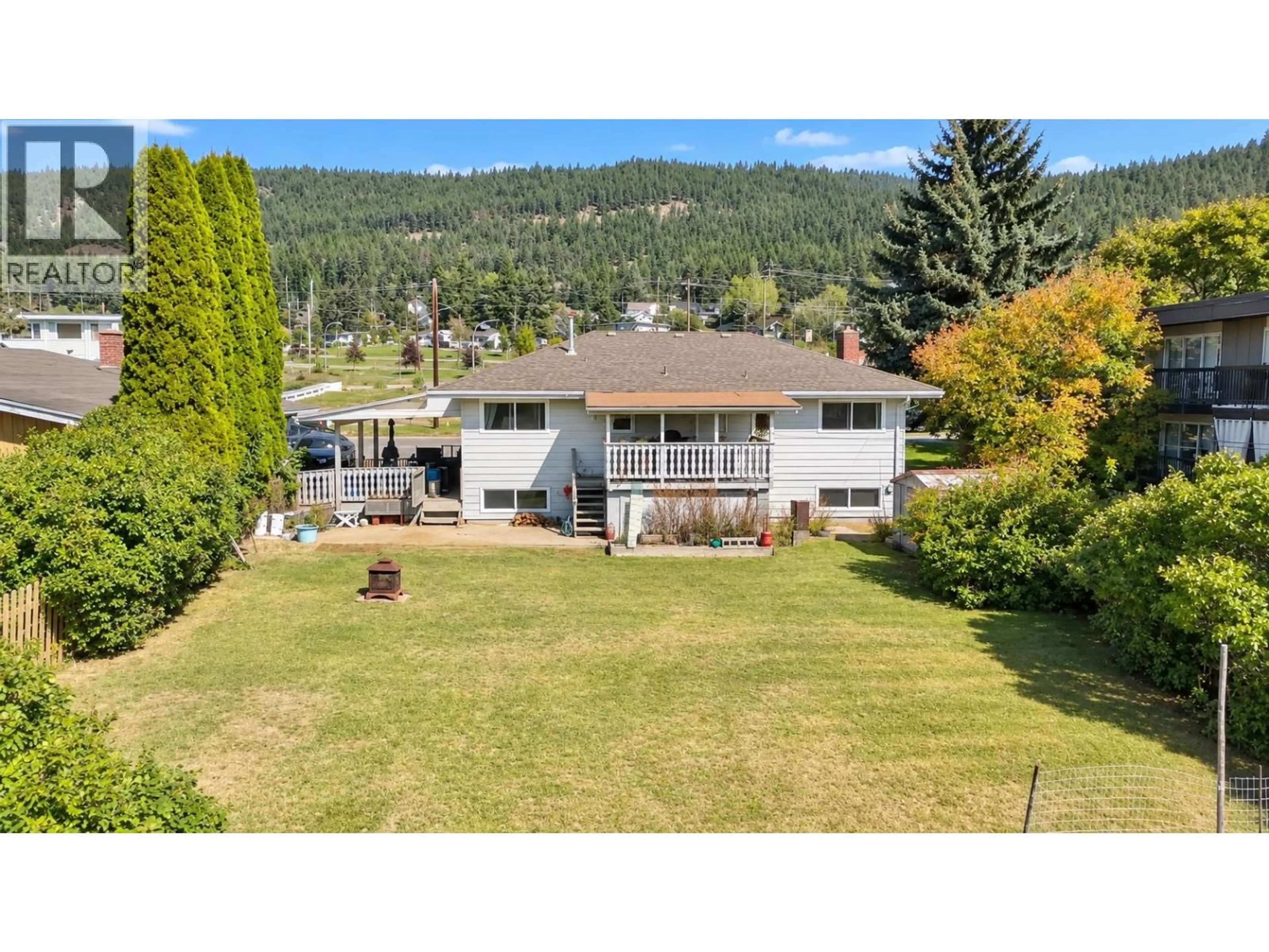 A pic from outside/outdoor area/front of a property/back of a property/a pic from drone, mountain view for 339 NINTH AVENUE, Williams Lake British Columbia V2G2K3