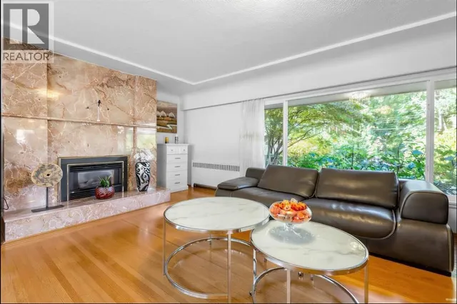 8295 ANGUS DRIVE, Vancouver 3
