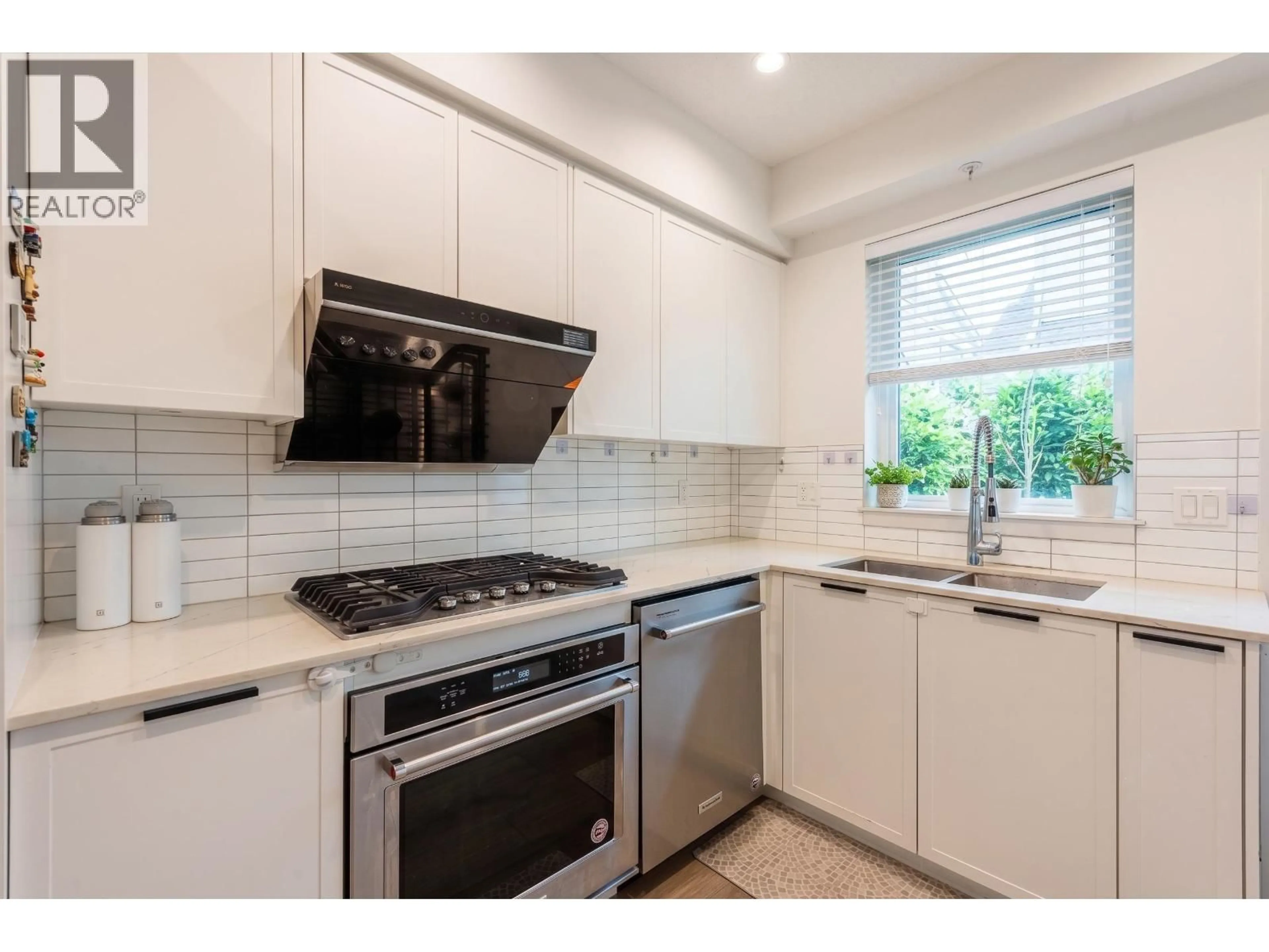 Standard kitchen, ceramic/tile floor for 201 - 6933 ARCOLA STREET, Burnaby British Columbia V5E1H5