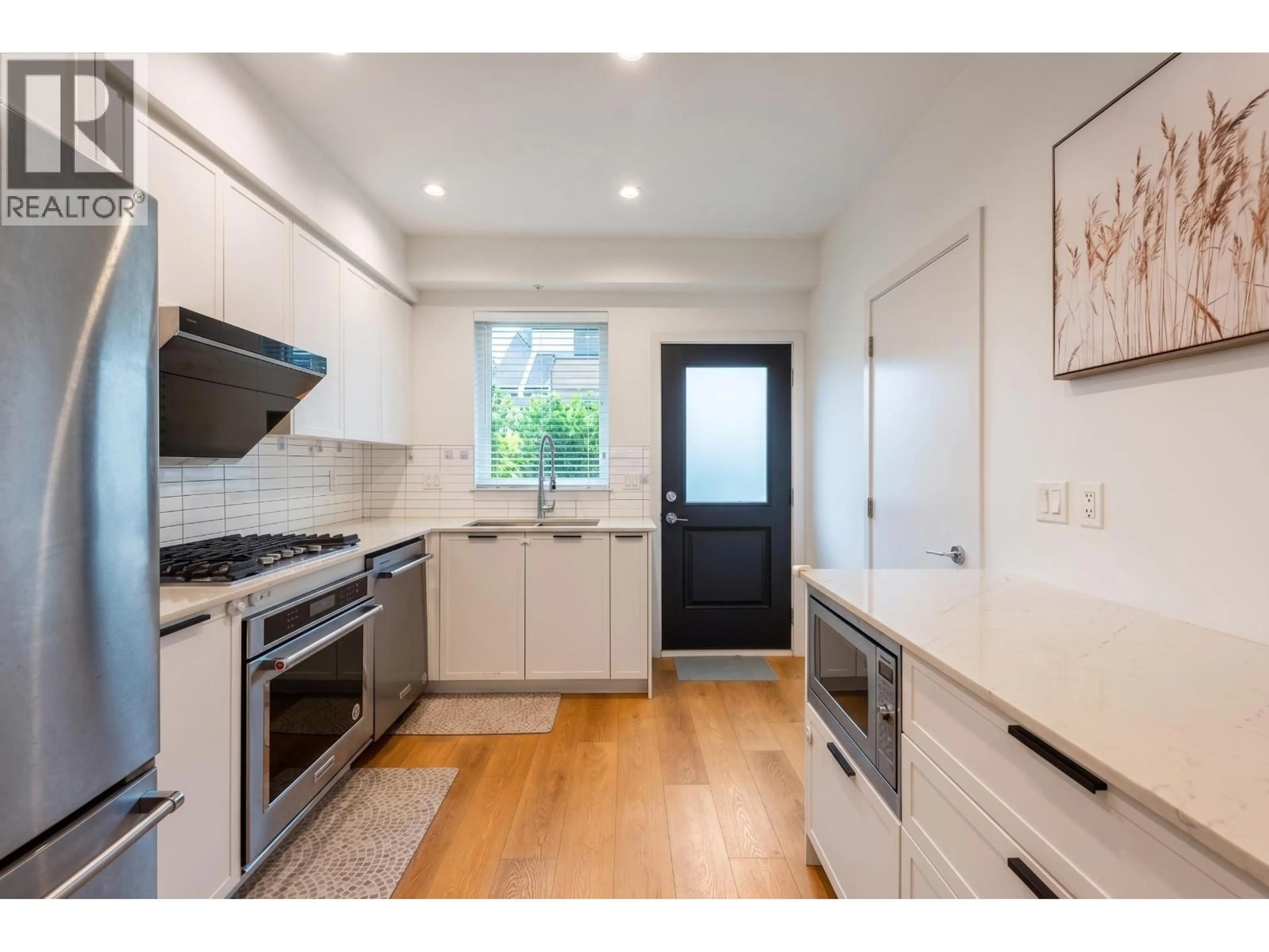 Unknown for 201 - 6933 ARCOLA STREET, Burnaby British Columbia V5E1H5