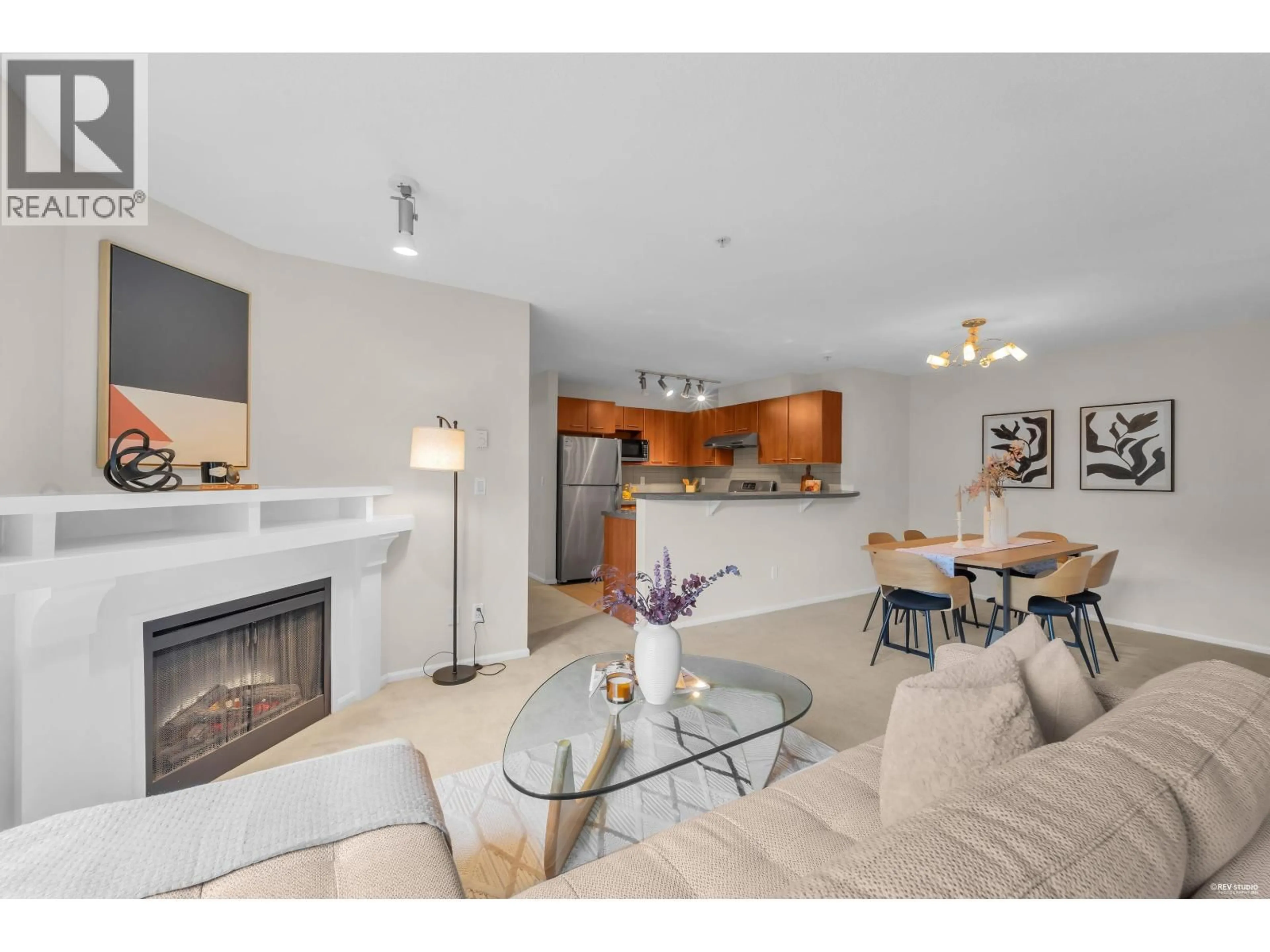 Living room with furniture, unknown for 268 - 9100 FERNDALE ROAD, Richmond British Columbia V6Y4L1