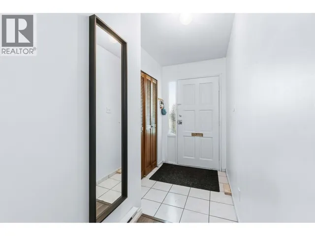 8680 CITADEL CRESCENT, Richmond 2