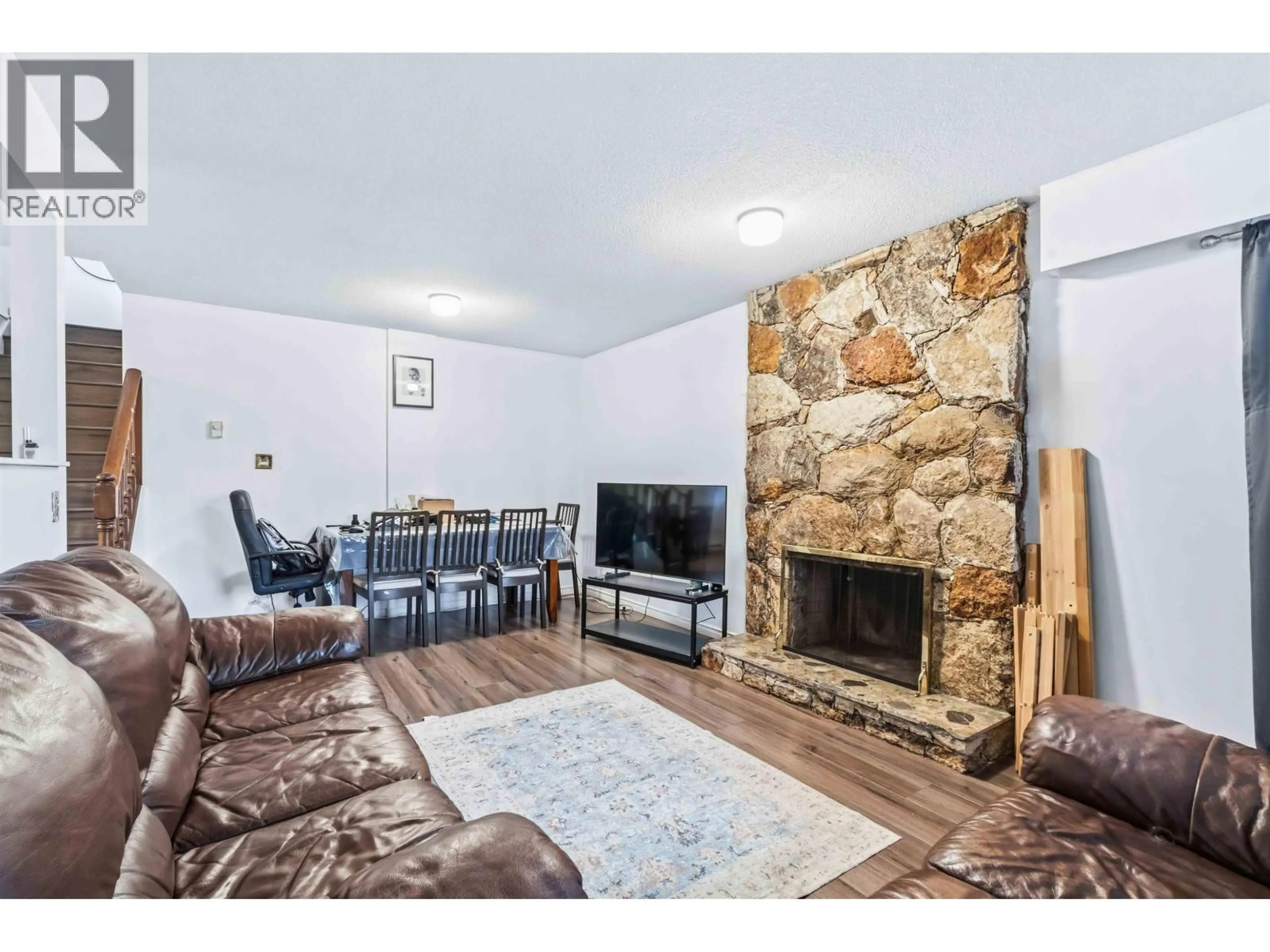 Living room with furniture, unknown for 8680 CITADEL CRESCENT, Richmond British Columbia V7C4T3